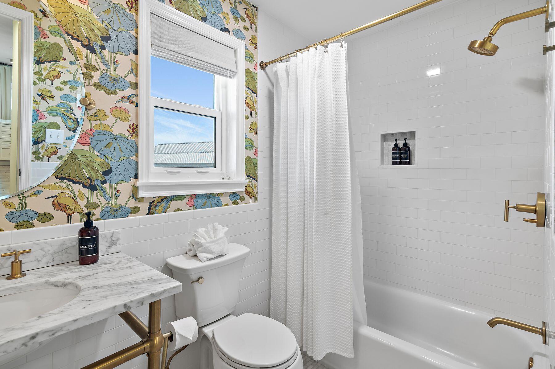 BEACHSIDE VILLAS CONDO - Residential