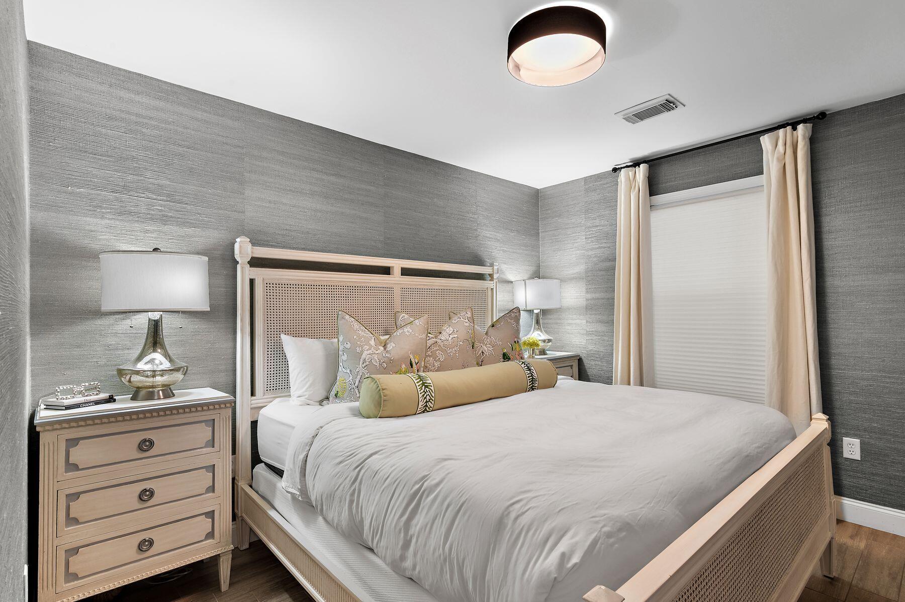 BEACHSIDE VILLAS CONDO - Residential