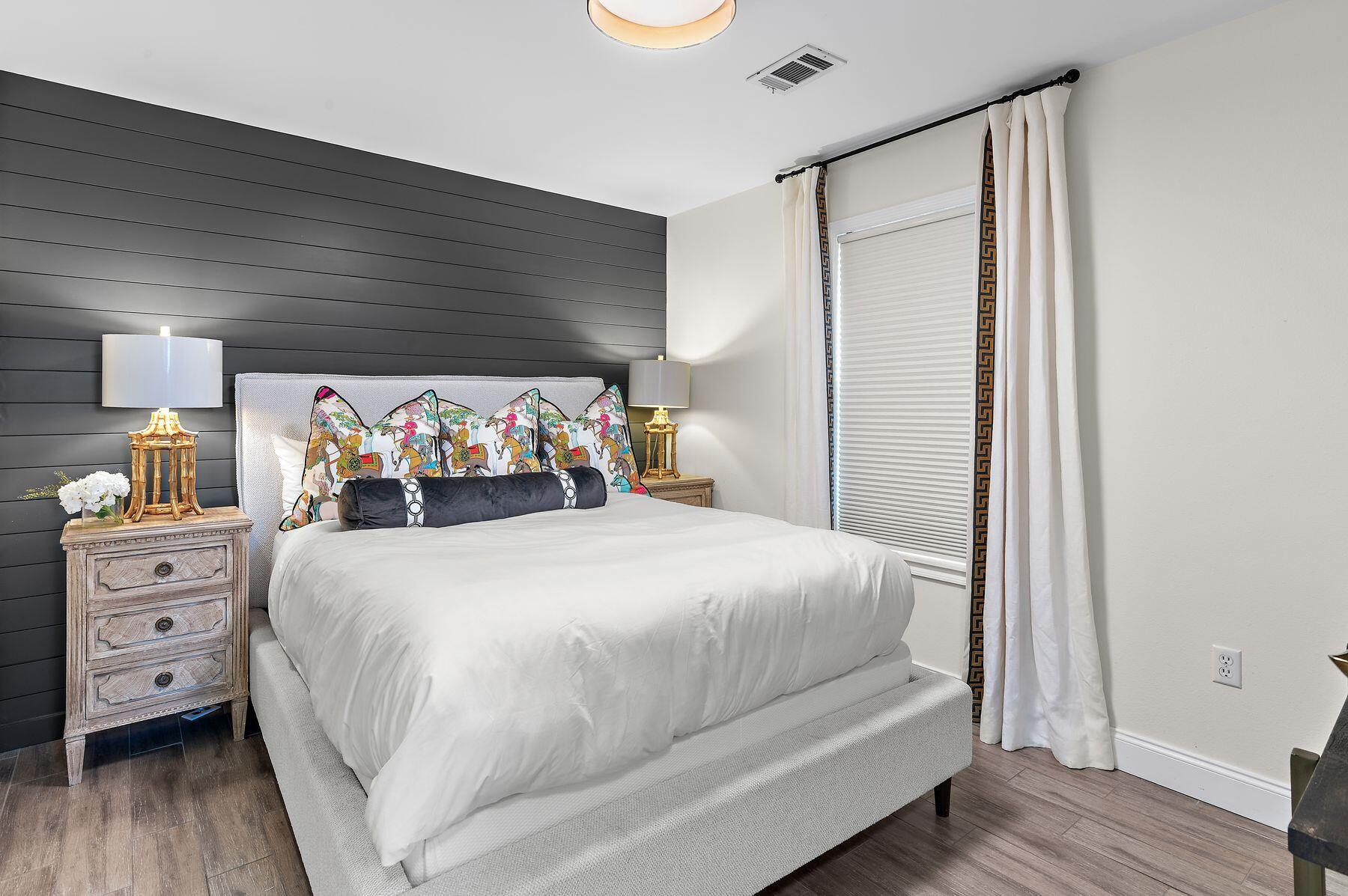 BEACHSIDE VILLAS CONDO - Residential