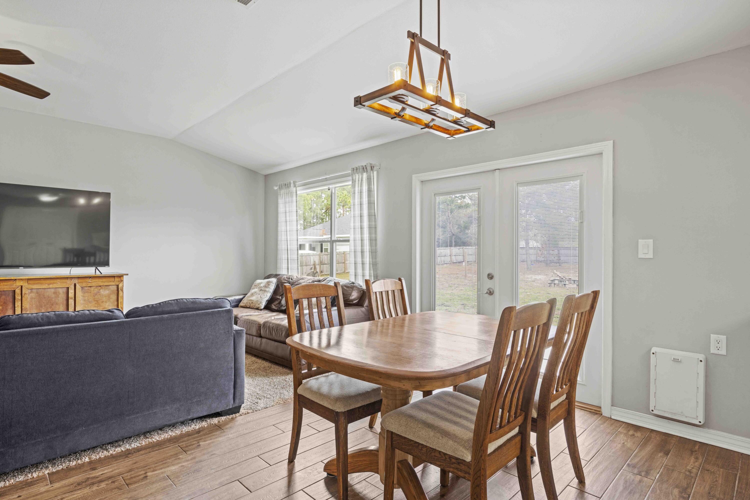 Navarre 1st Add - Residential