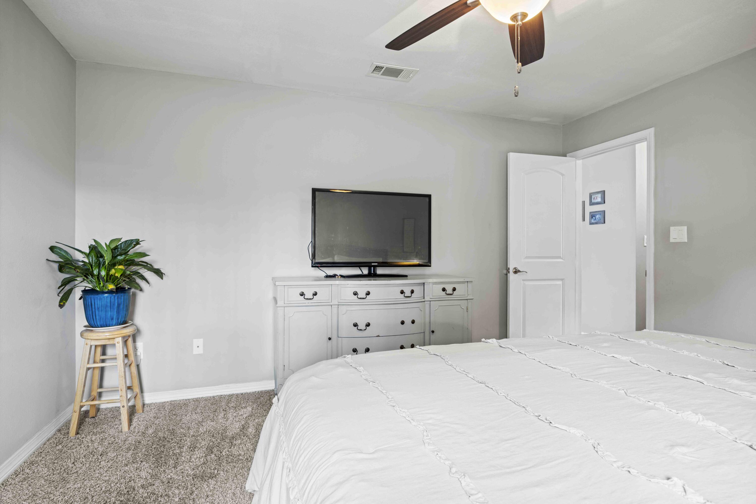 Navarre 1st Add - Residential