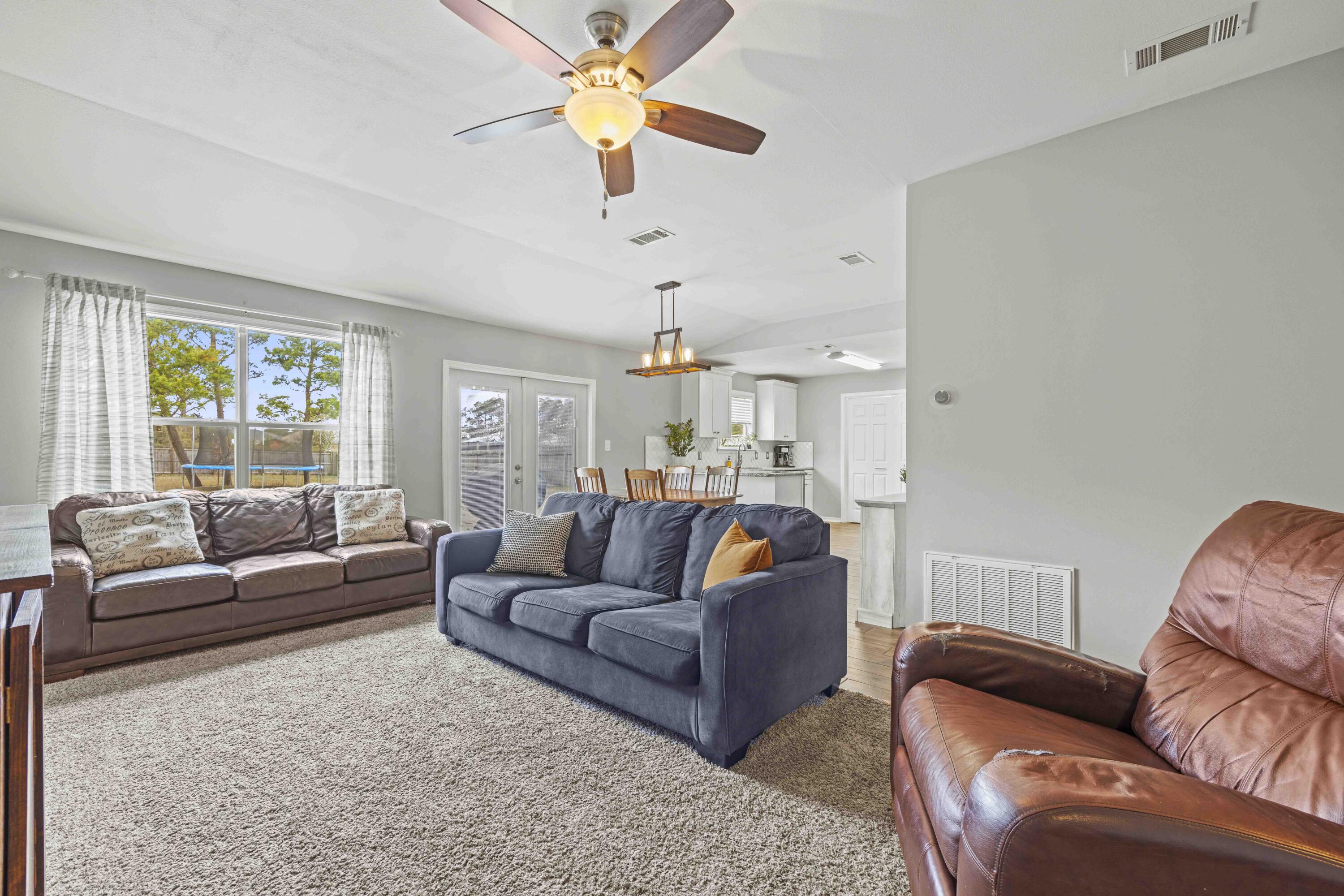 Navarre 1st Add - Residential