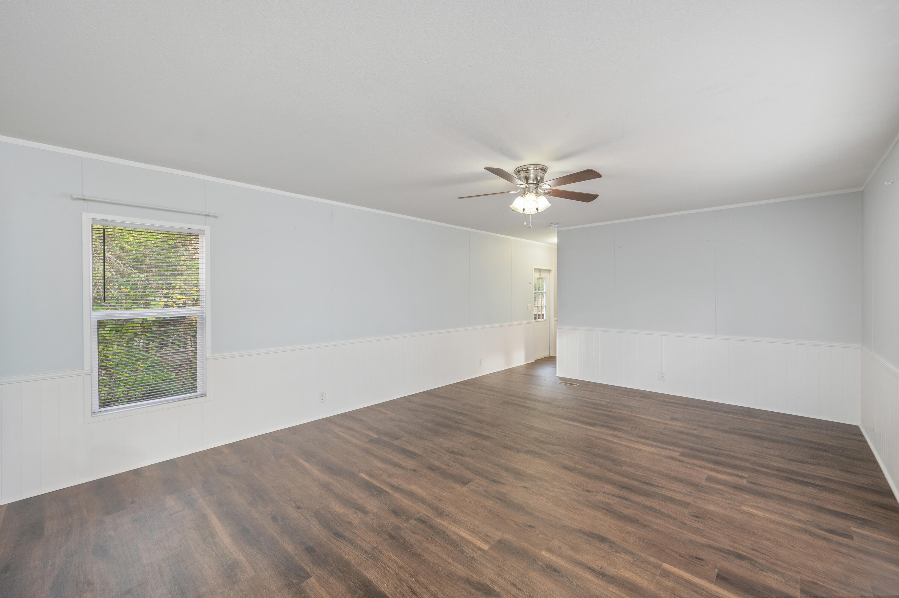 EMERALD SHORES - Residential Lease