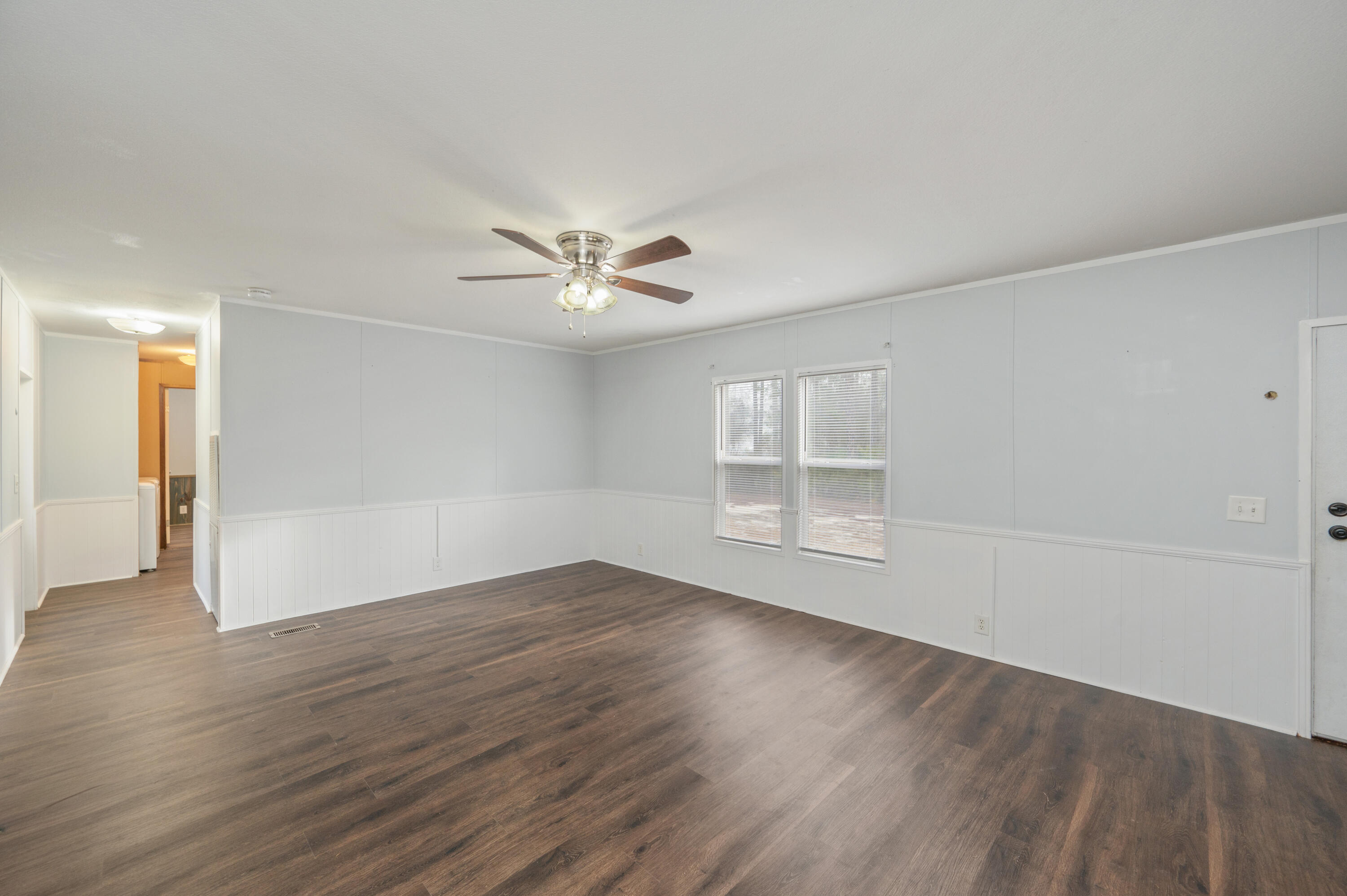 EMERALD SHORES - Residential Lease