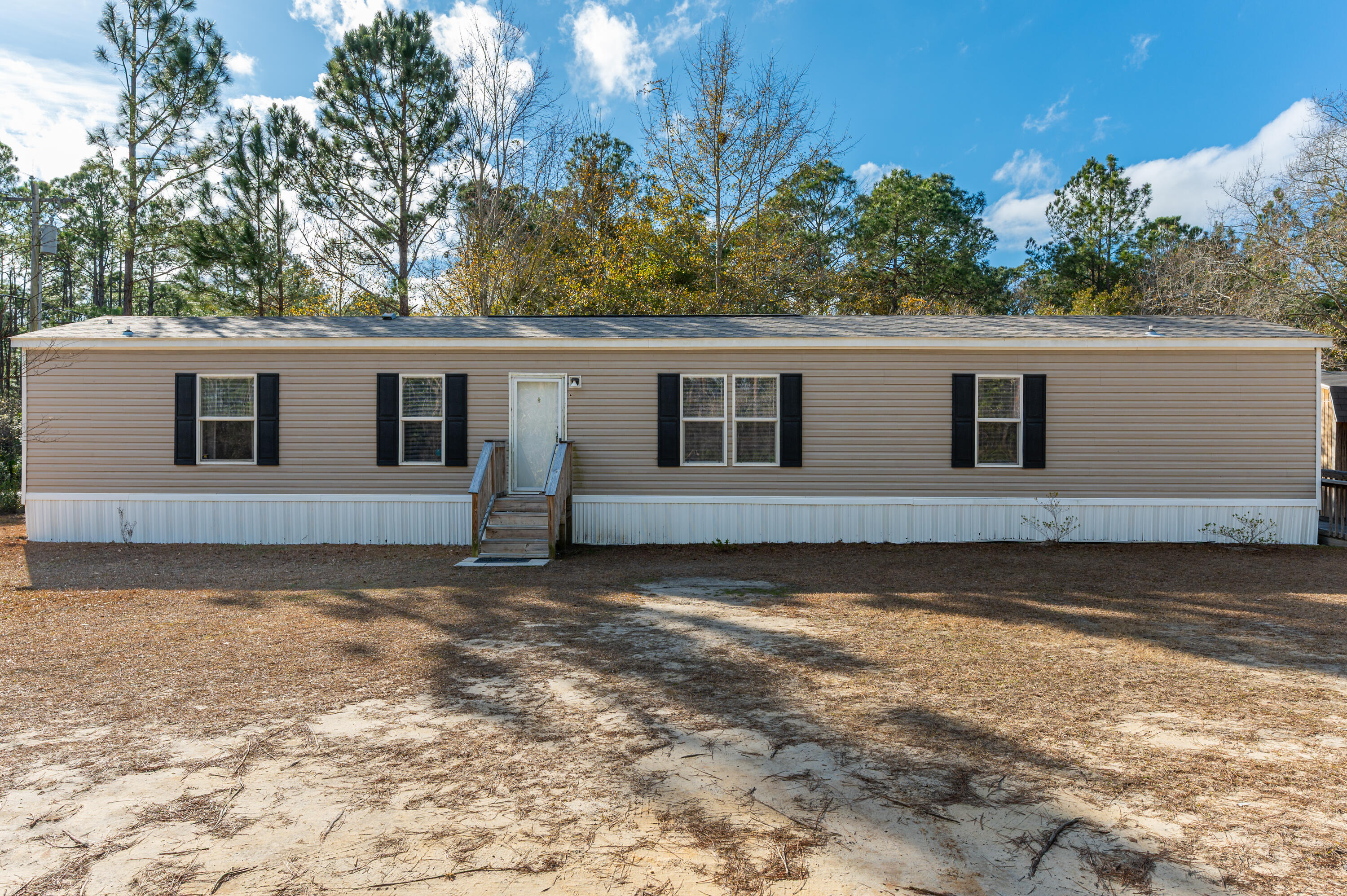 EMERALD SHORES - Residential Lease