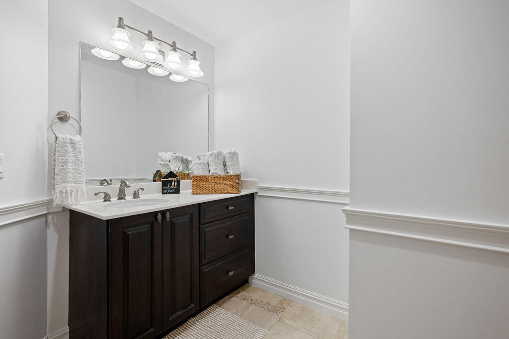 BAY VILLAS CONDOS - Residential