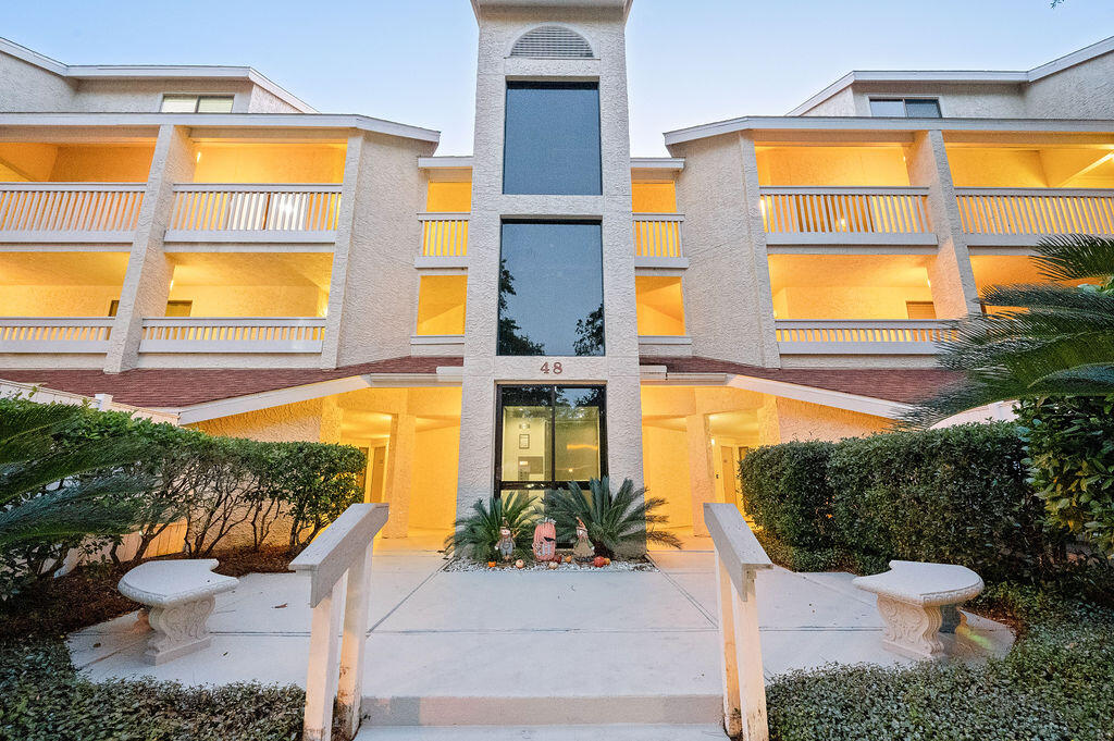 BAY VILLAS CONDOS - Residential