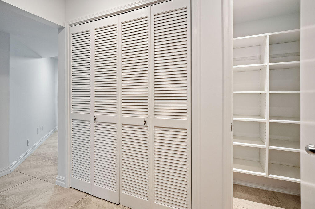 BAY VILLAS CONDOS - Residential