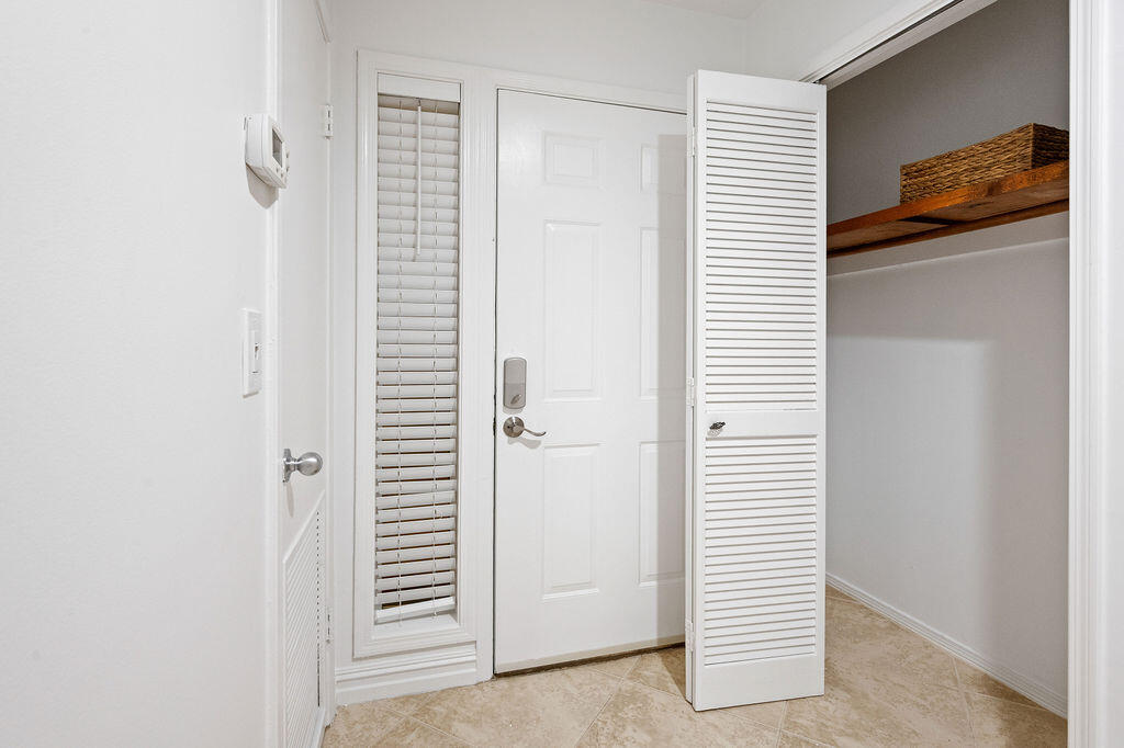 BAY VILLAS CONDOS - Residential