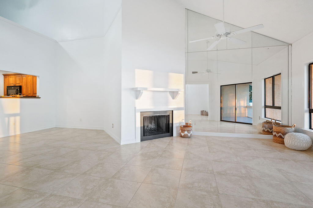 BAY VILLAS CONDOS - Residential