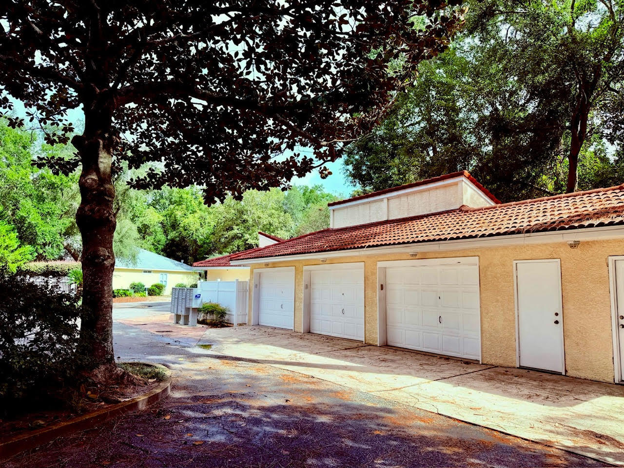 BAY VILLAS CONDOS - Residential