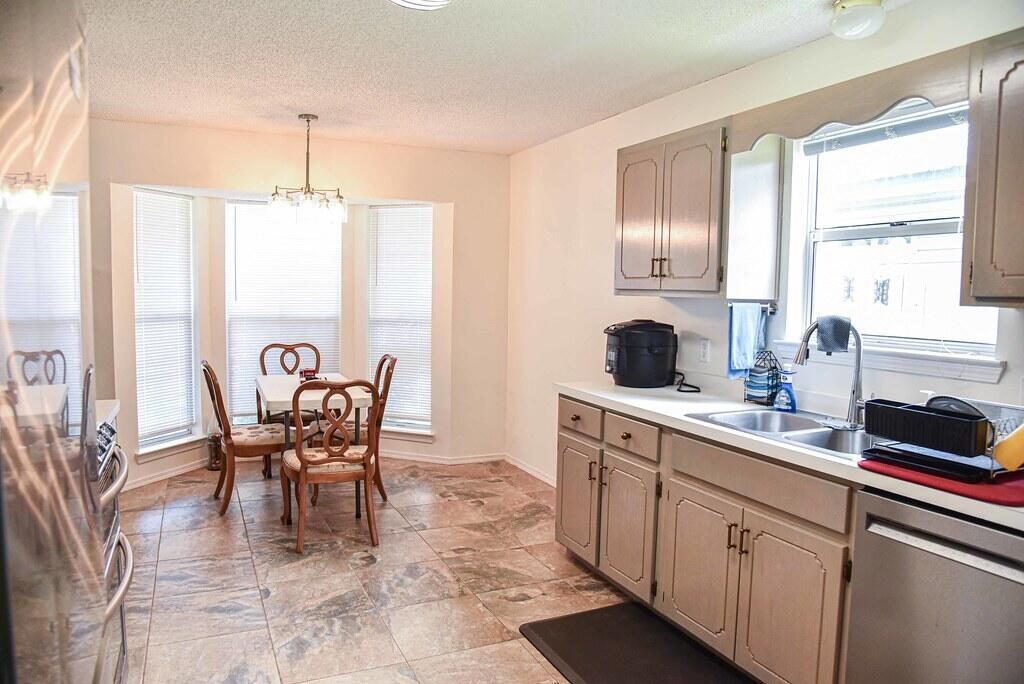 PATRICIAS PLACE - Residential