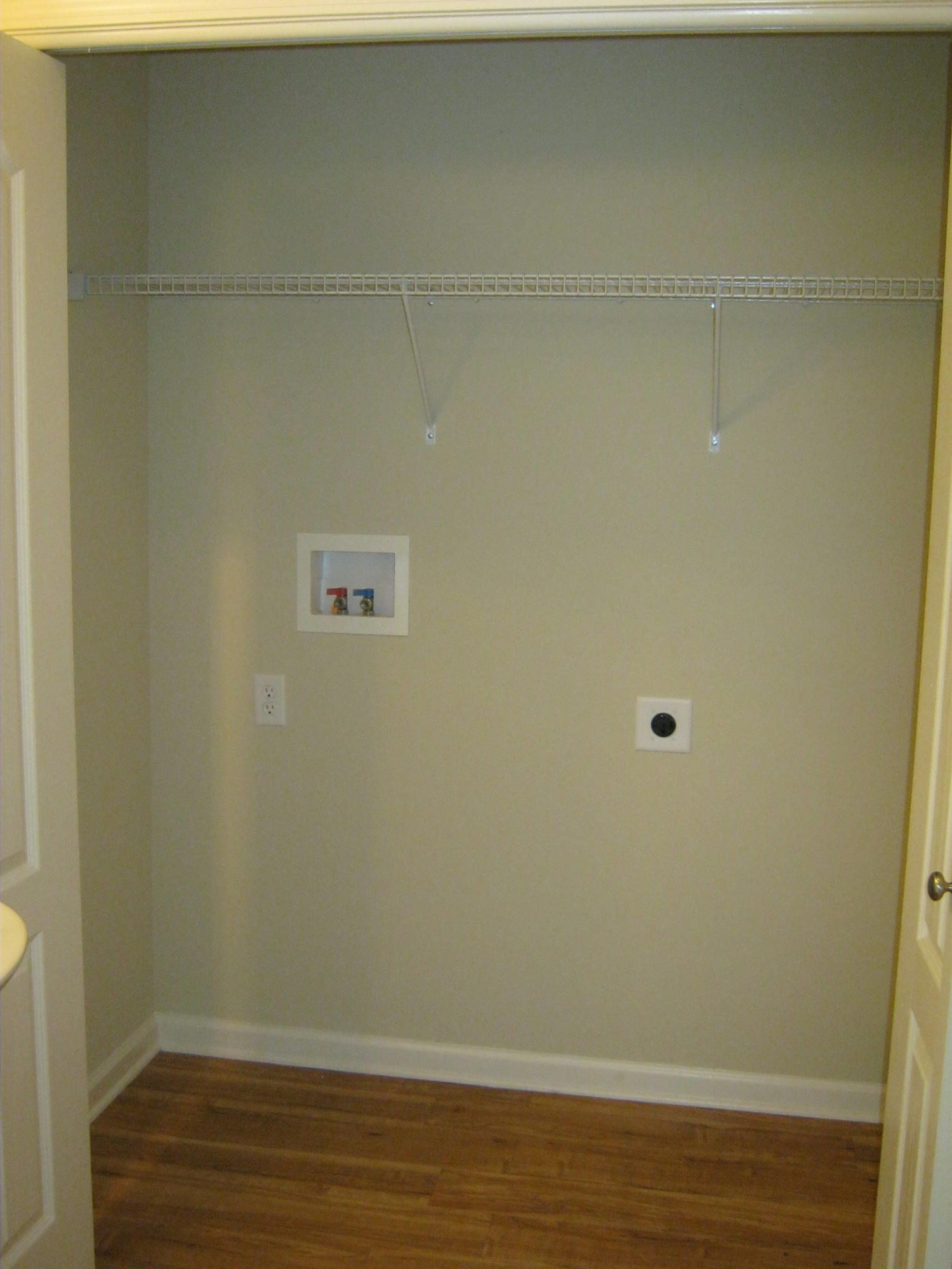 ARBOR LAKE PHASE 1 - Residential Lease