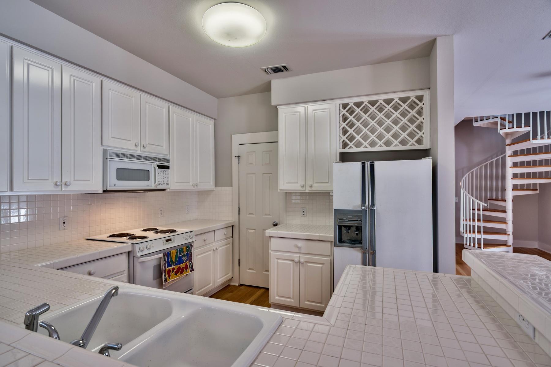 GROVE BY THE SEA - Residential