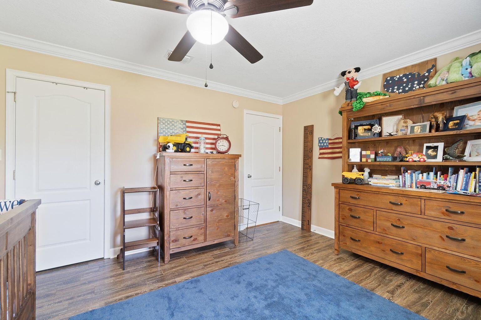 East Bay Blvd - Residential