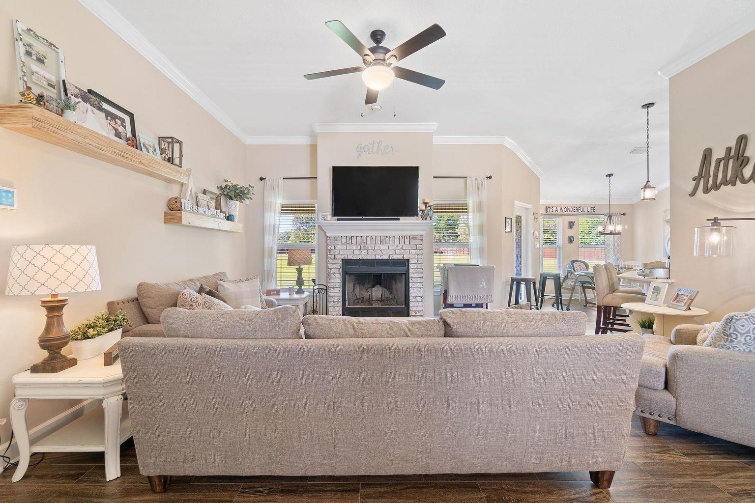 East Bay Blvd - Residential