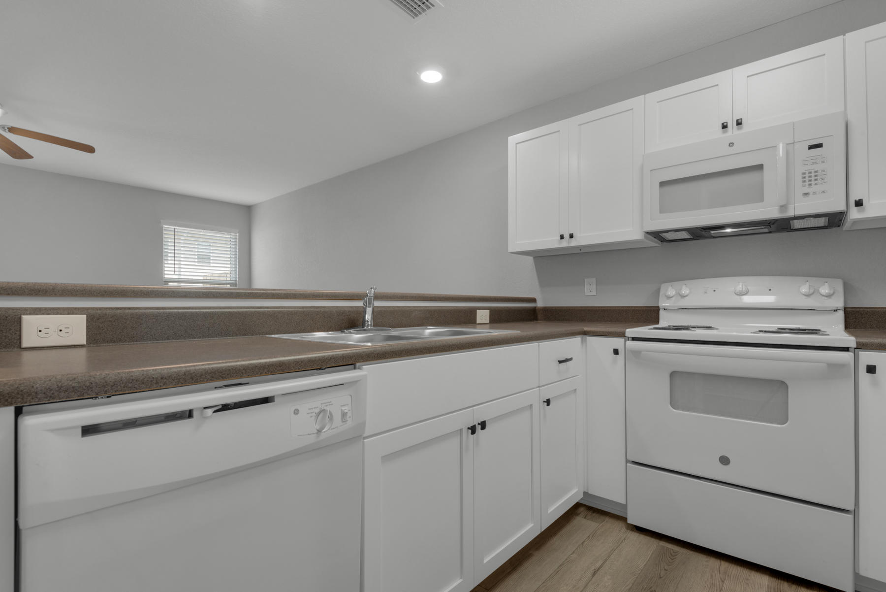 ANASTASIA MANOR T/H - Residential Lease