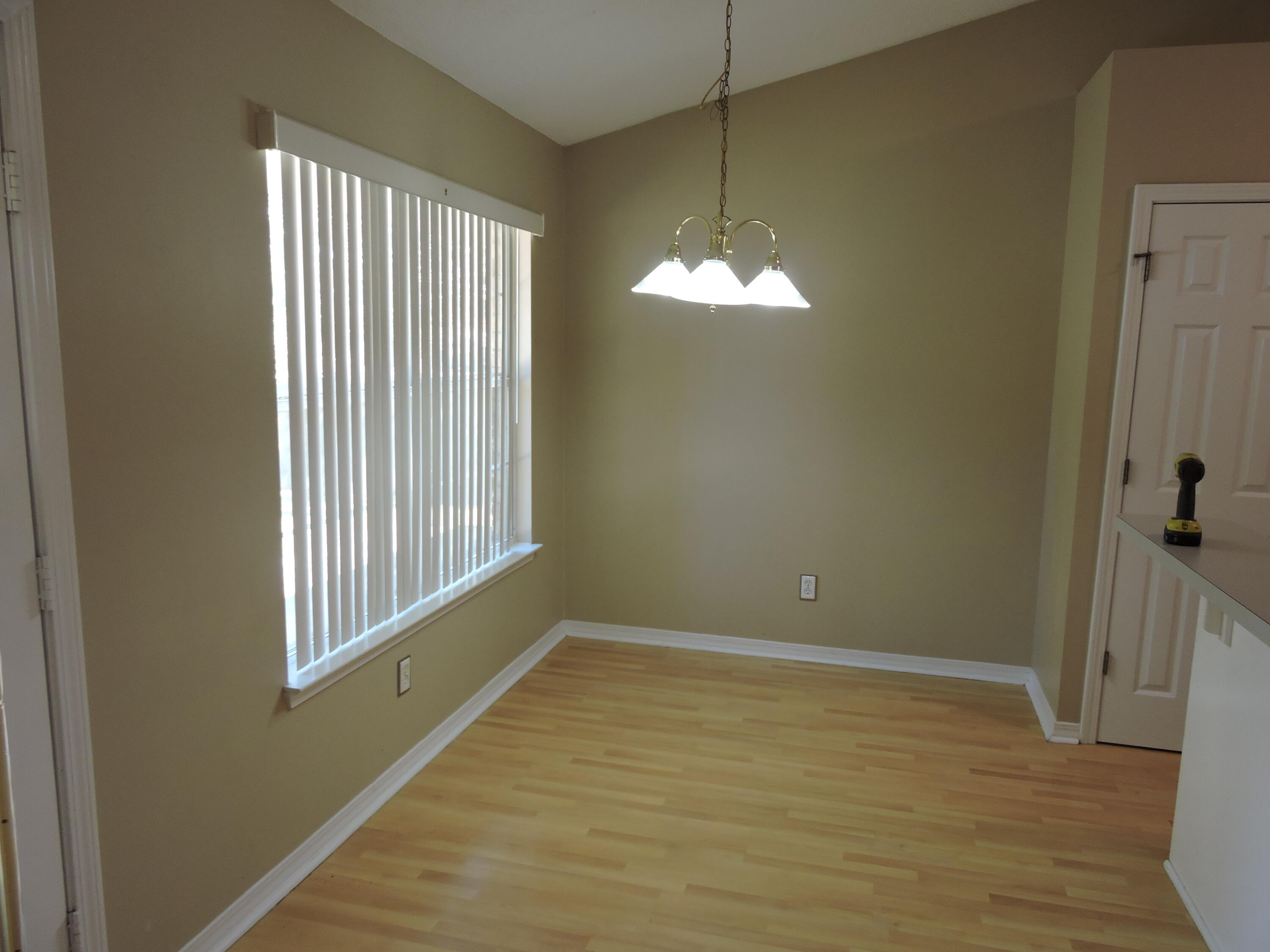 RIVERCHASE S/D PH 3 - Residential Lease