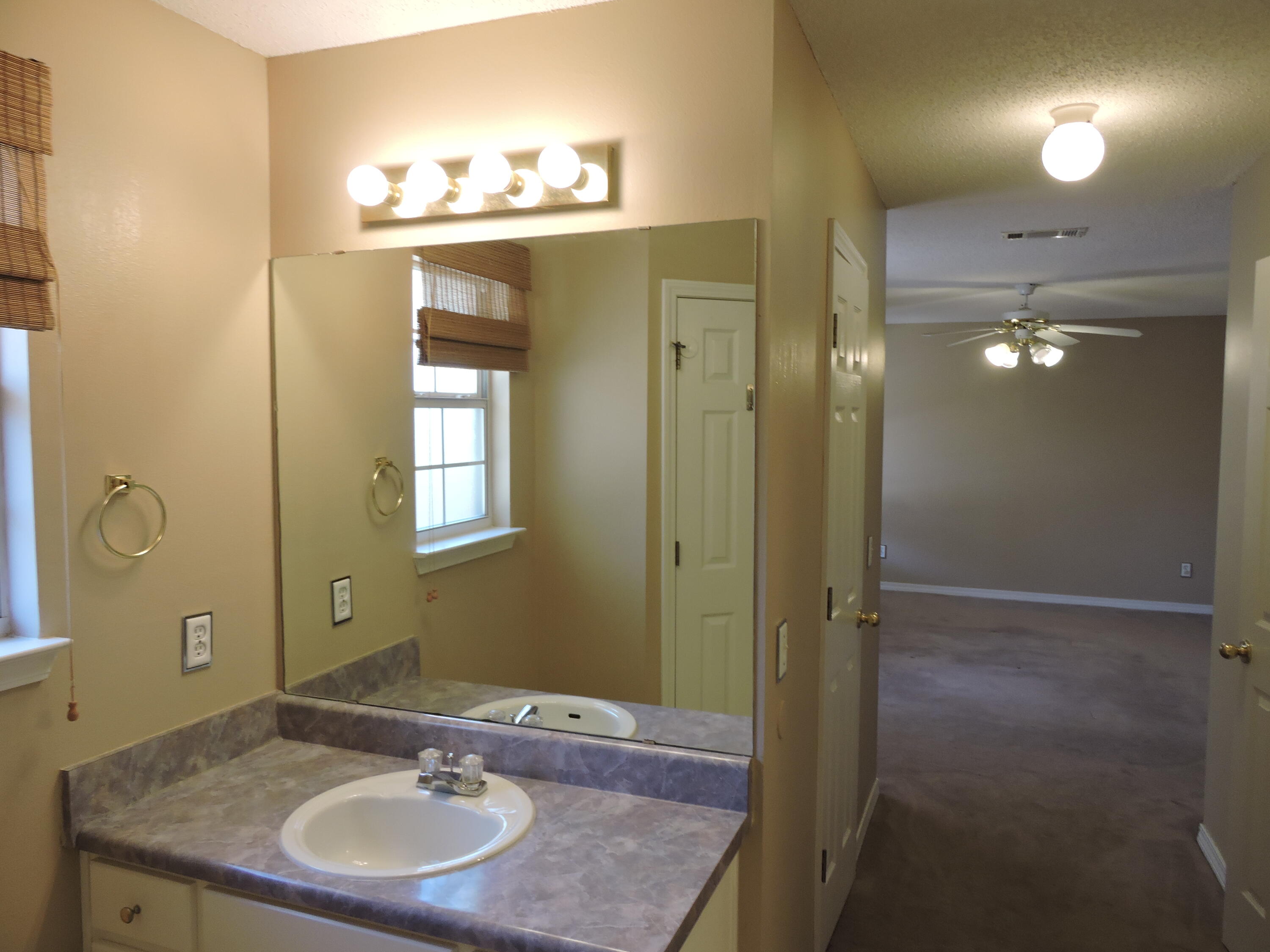 RIVERCHASE S/D PH 3 - Residential Lease