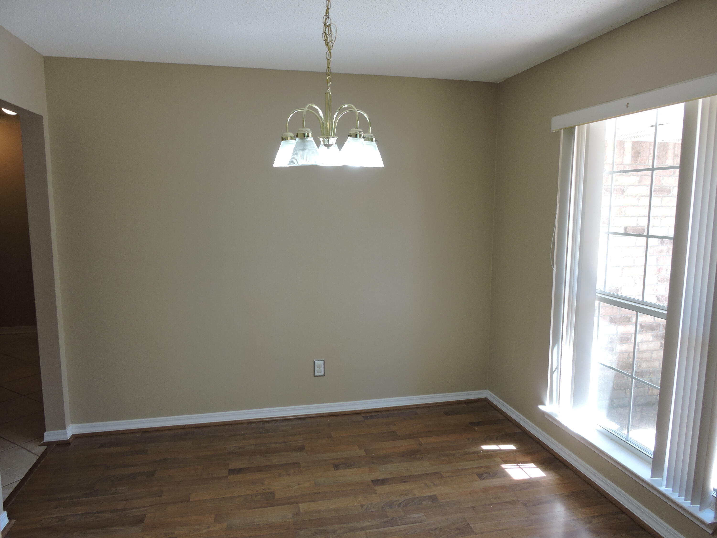 RIVERCHASE S/D PH 3 - Residential Lease