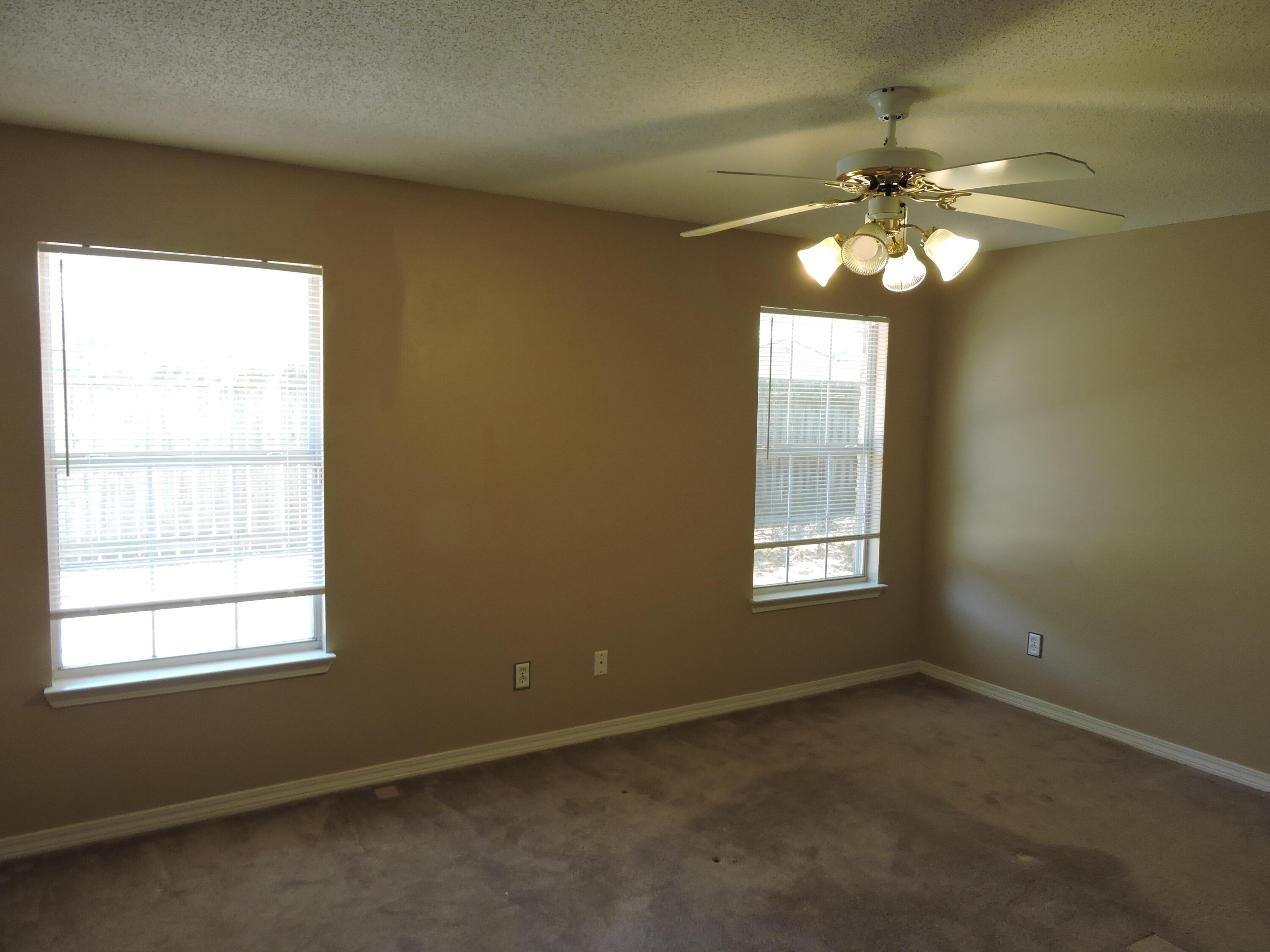 RIVERCHASE S/D PH 3 - Residential Lease