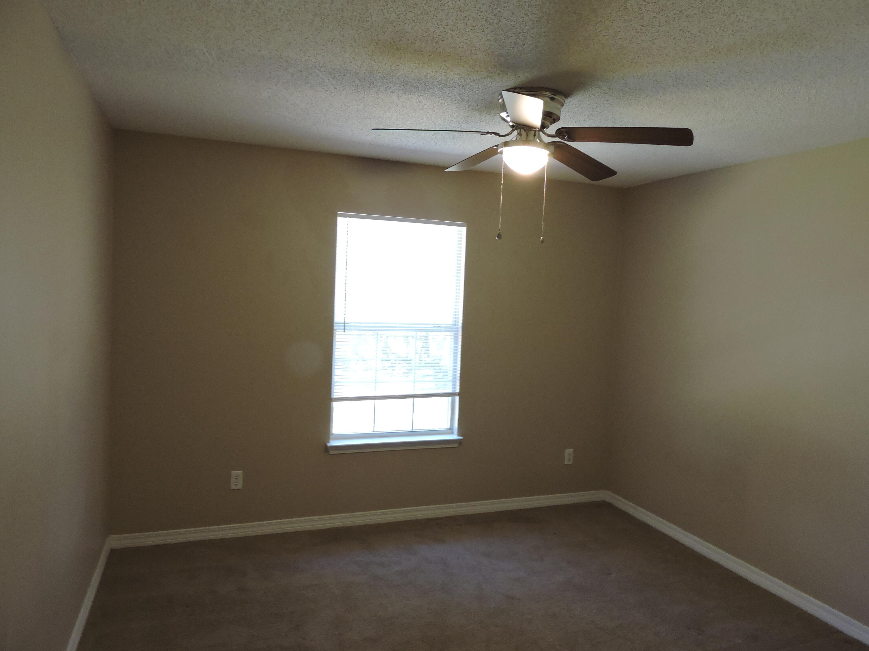 RIVERCHASE S/D PH 3 - Residential Lease