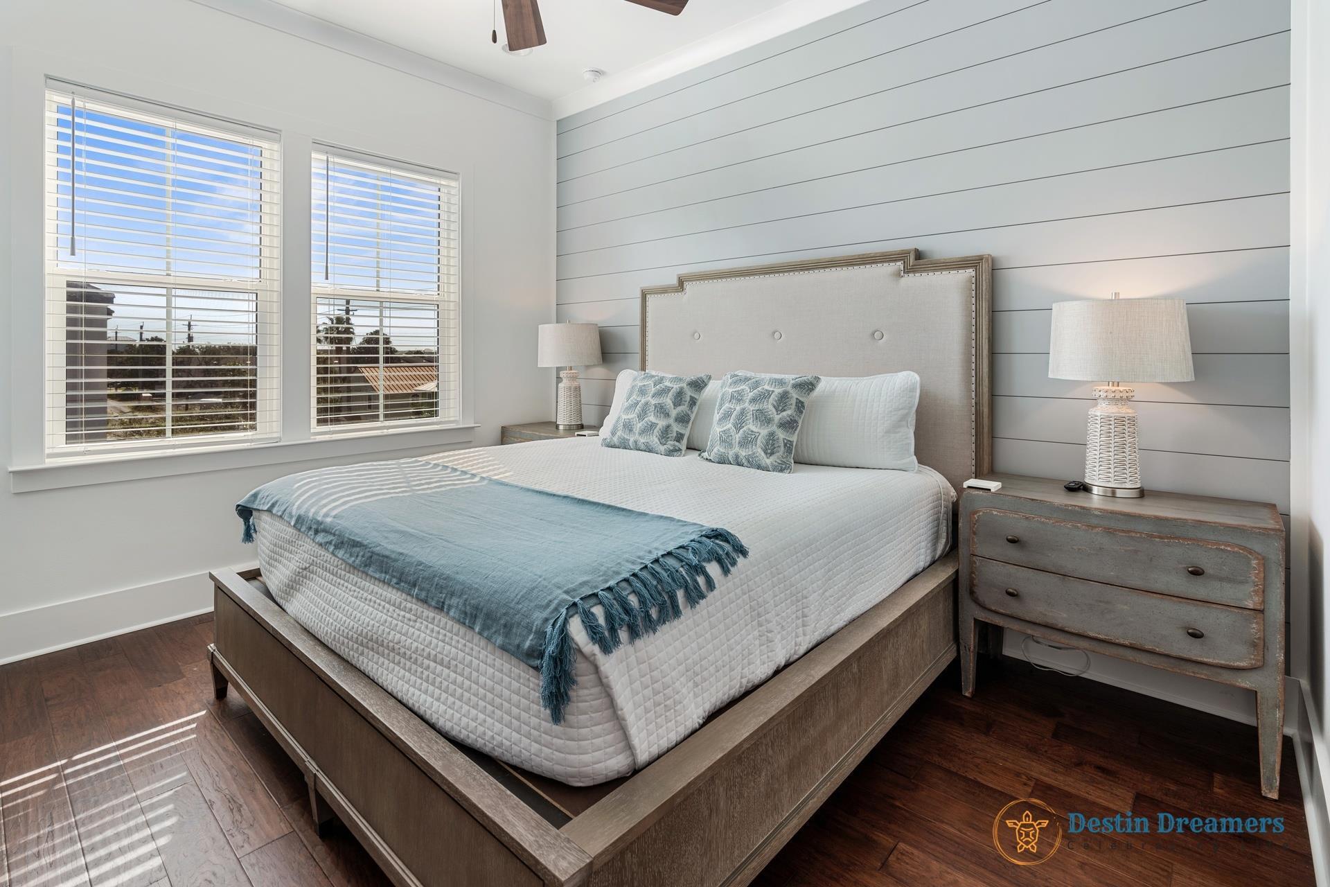 The Retreat at Miramar - Residential