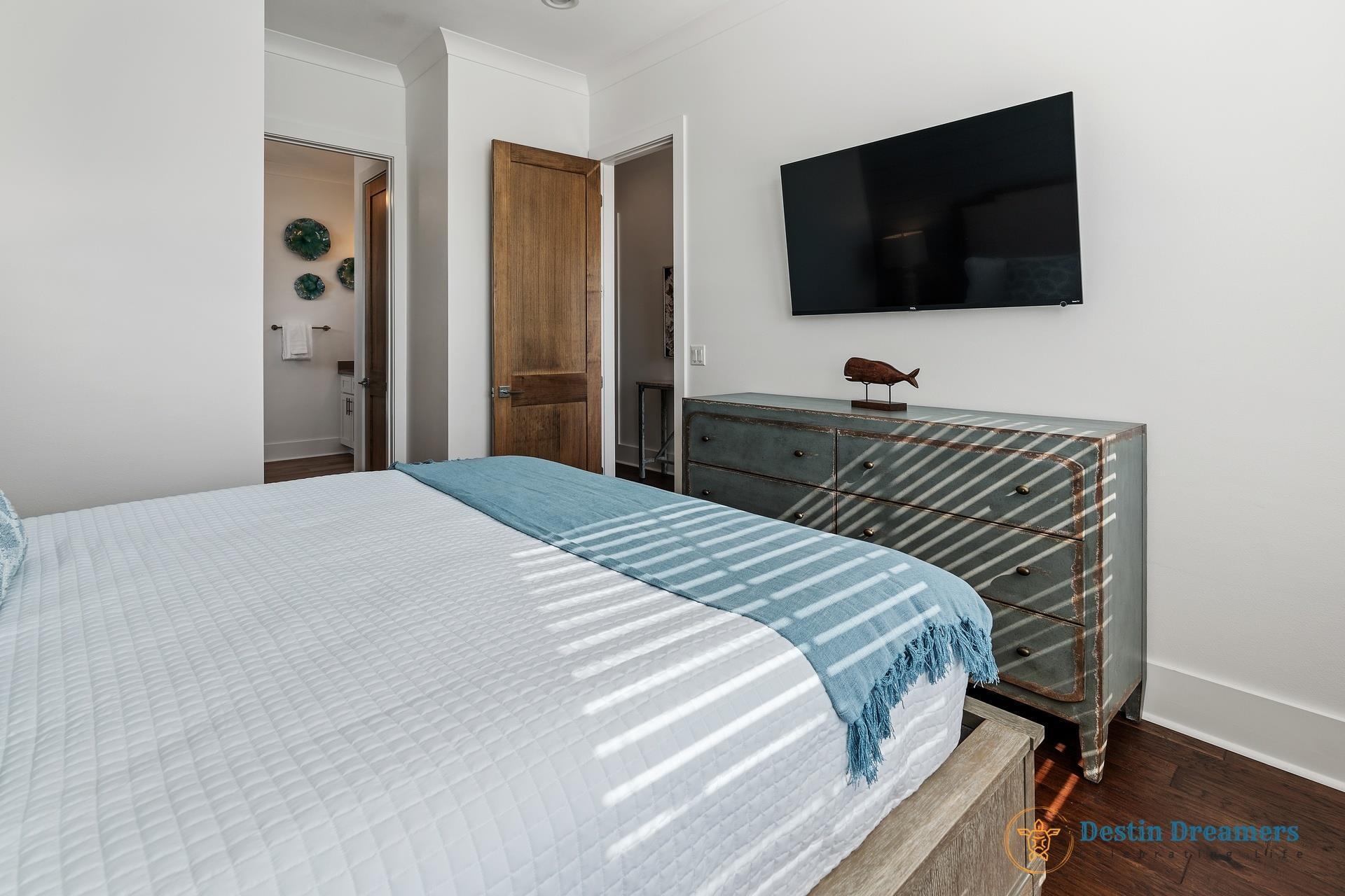 The Retreat at Miramar - Residential