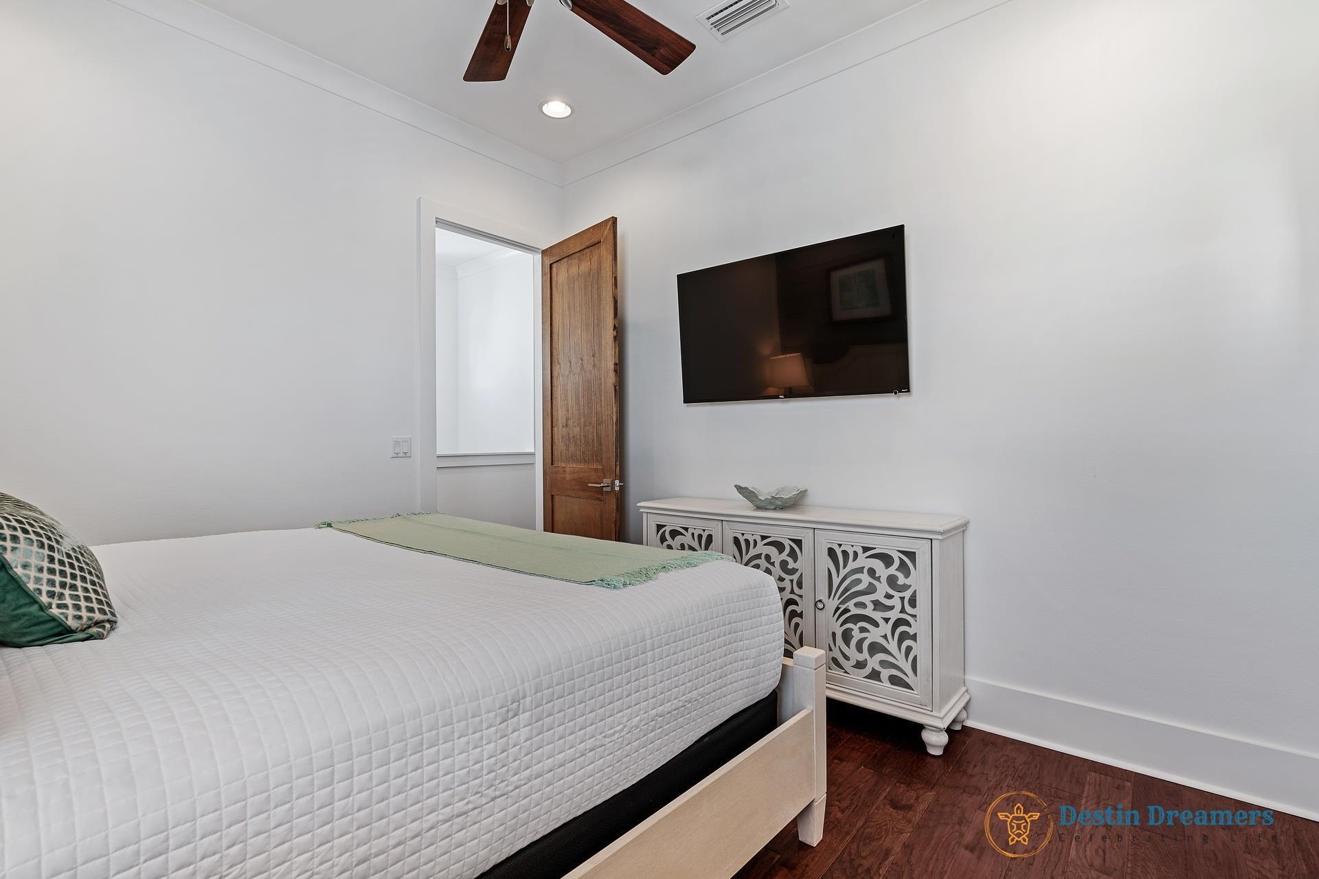 The Retreat at Miramar - Residential