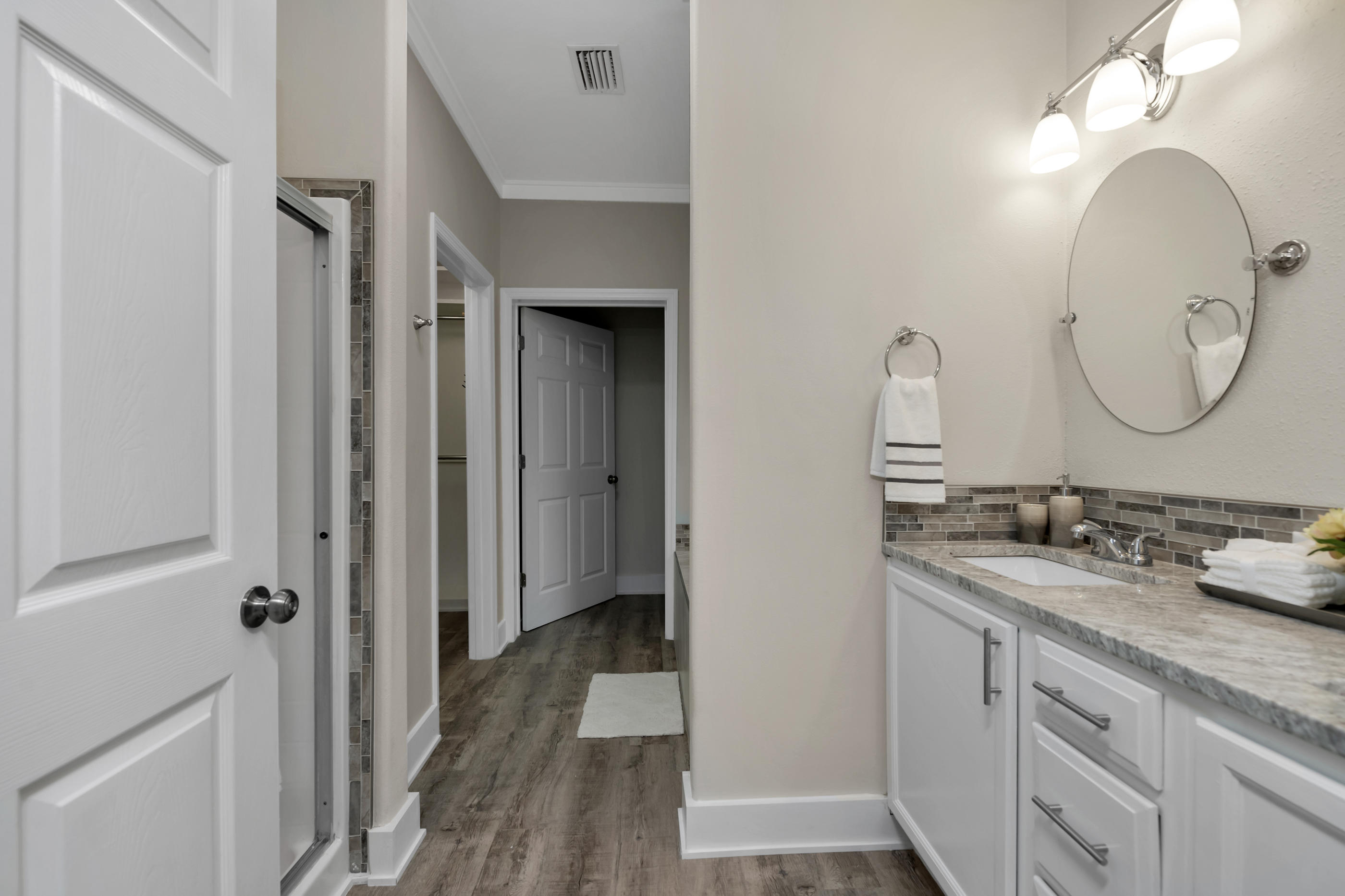 TOWN OF SANTA ROSA - Residential