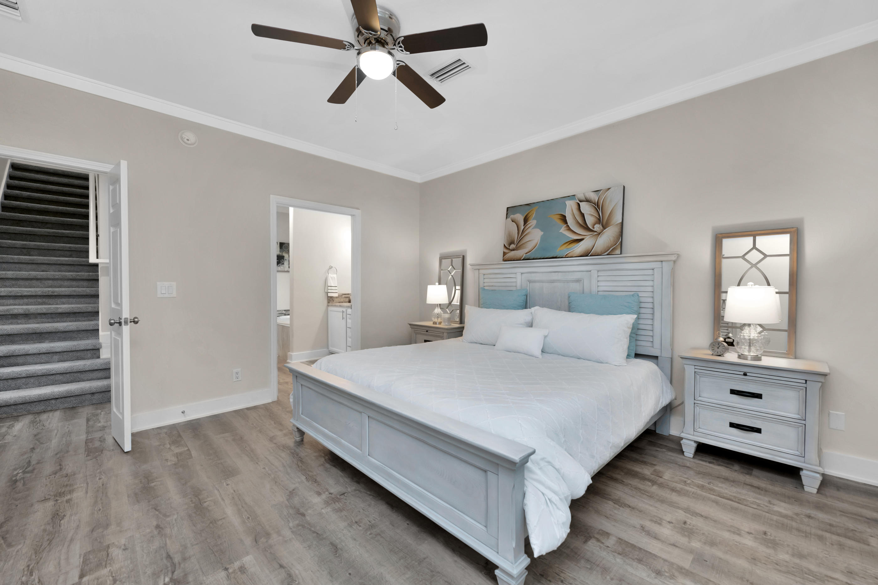 TOWN OF SANTA ROSA - Residential