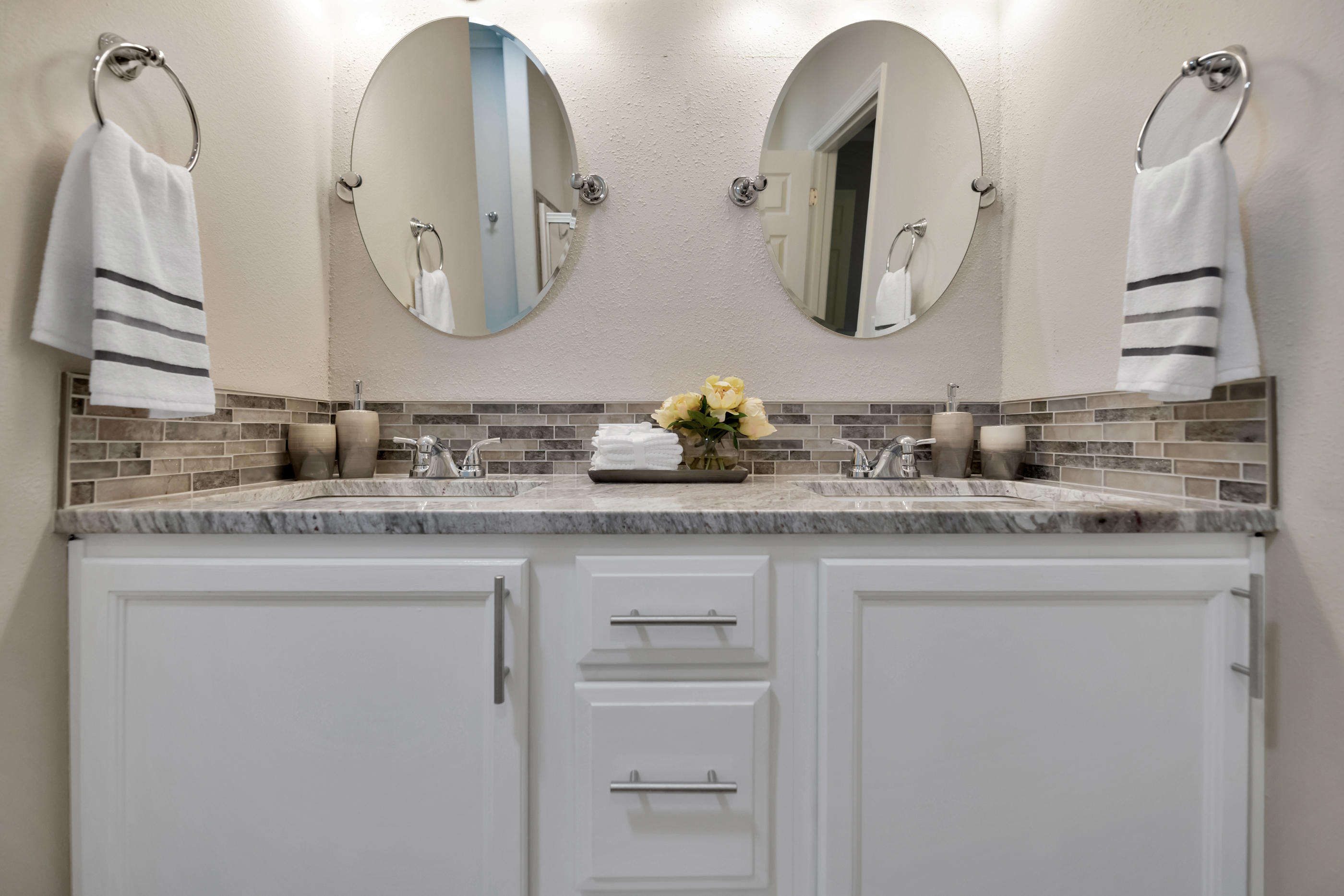 TOWN OF SANTA ROSA - Residential