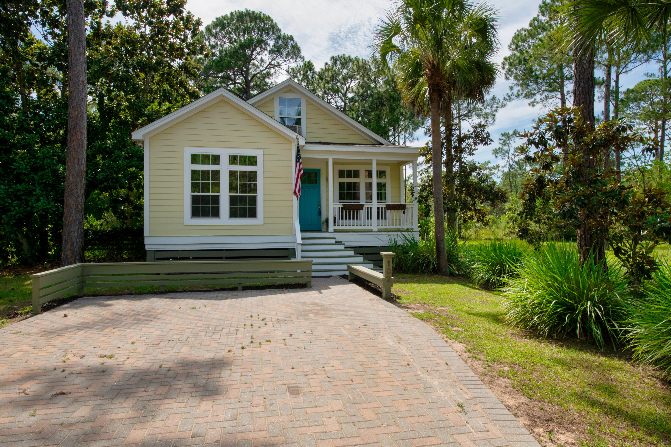 TOWN OF SANTA ROSA - Residential