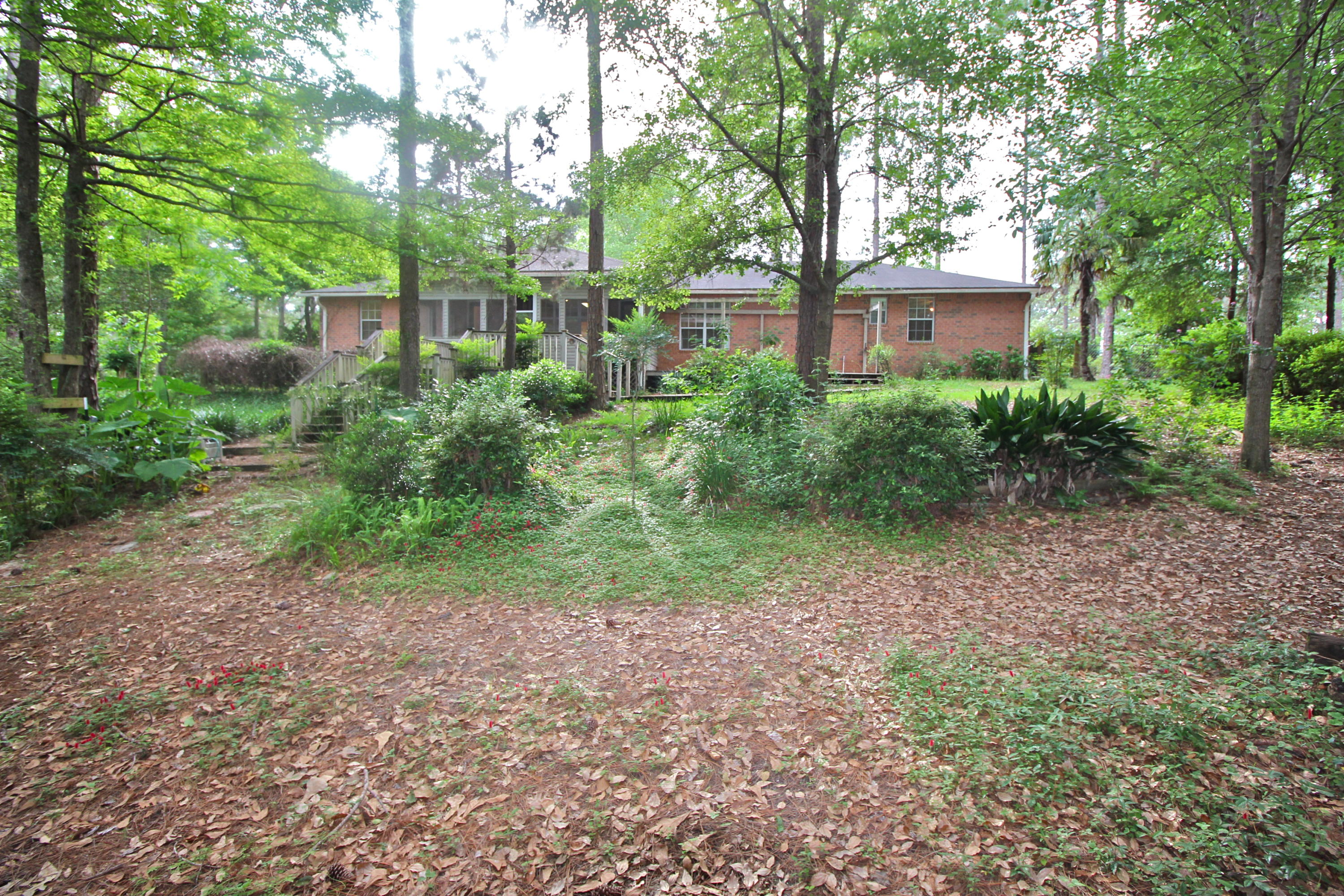 PINE SHORES - Residential