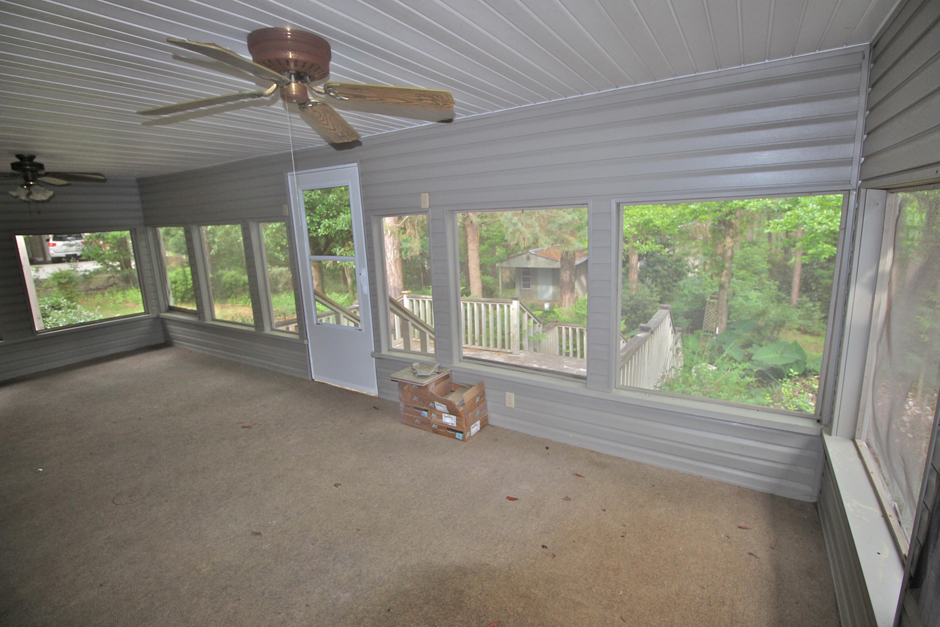 PINE SHORES - Residential