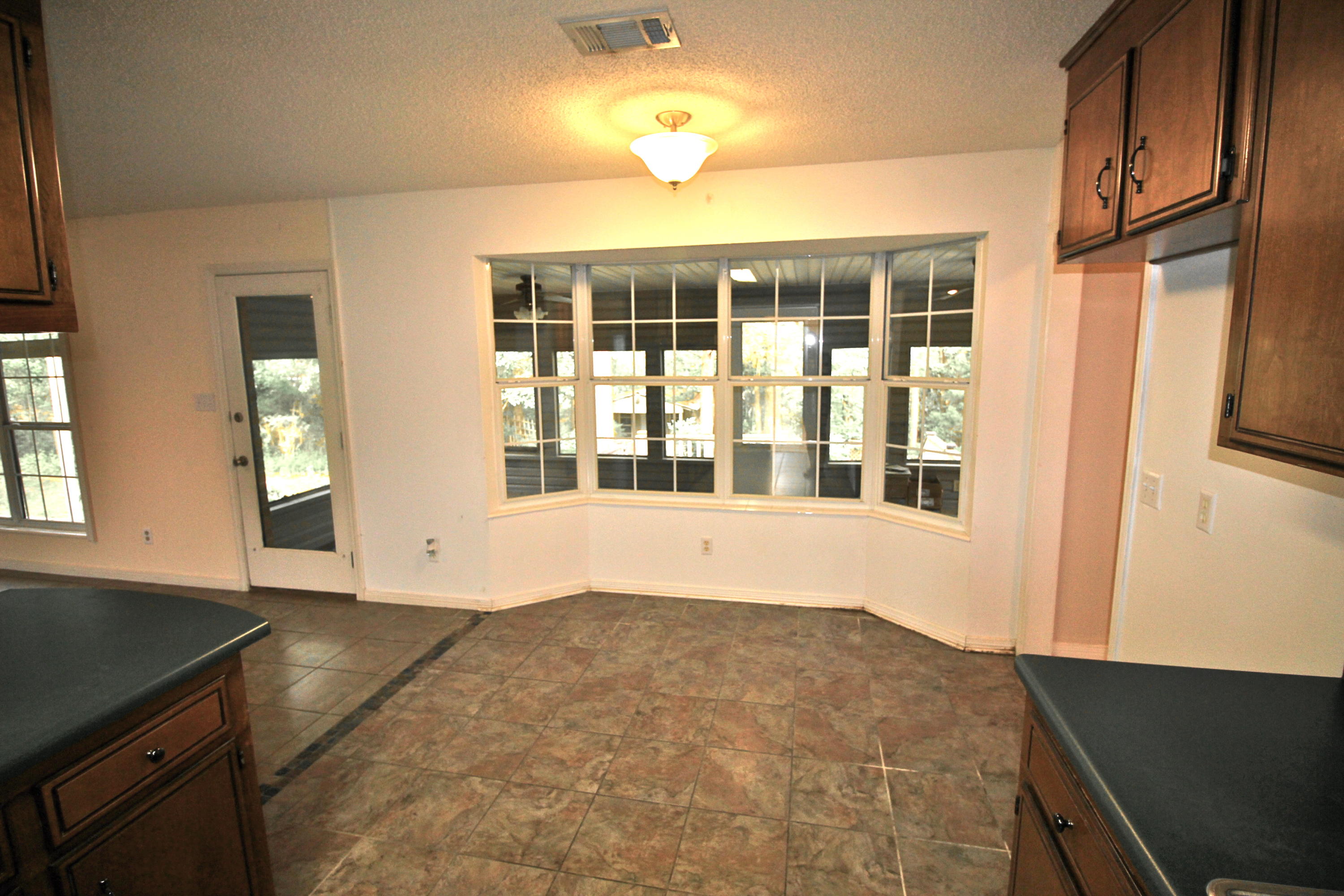 PINE SHORES - Residential