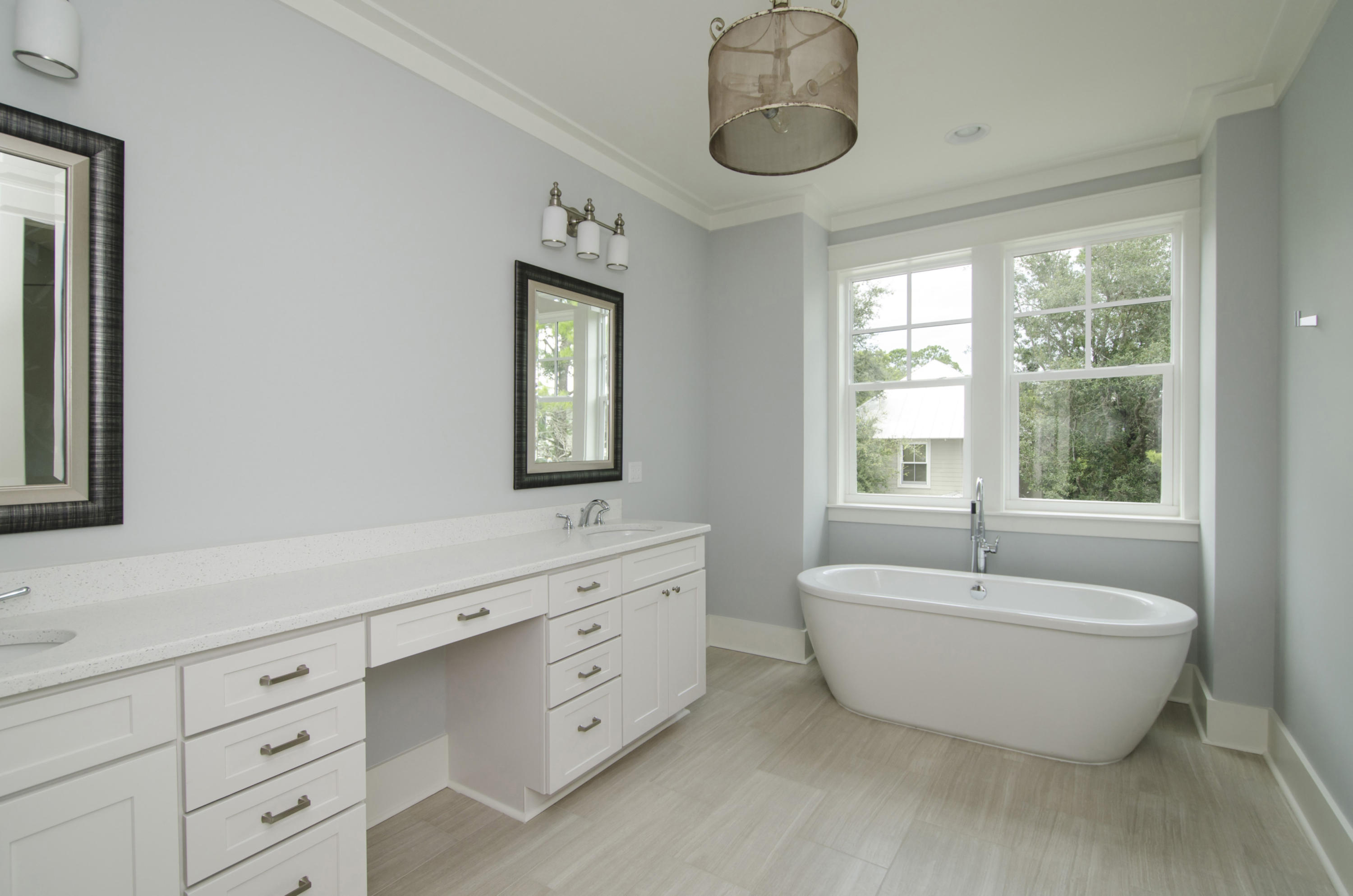 FOREST LAKES - Residential