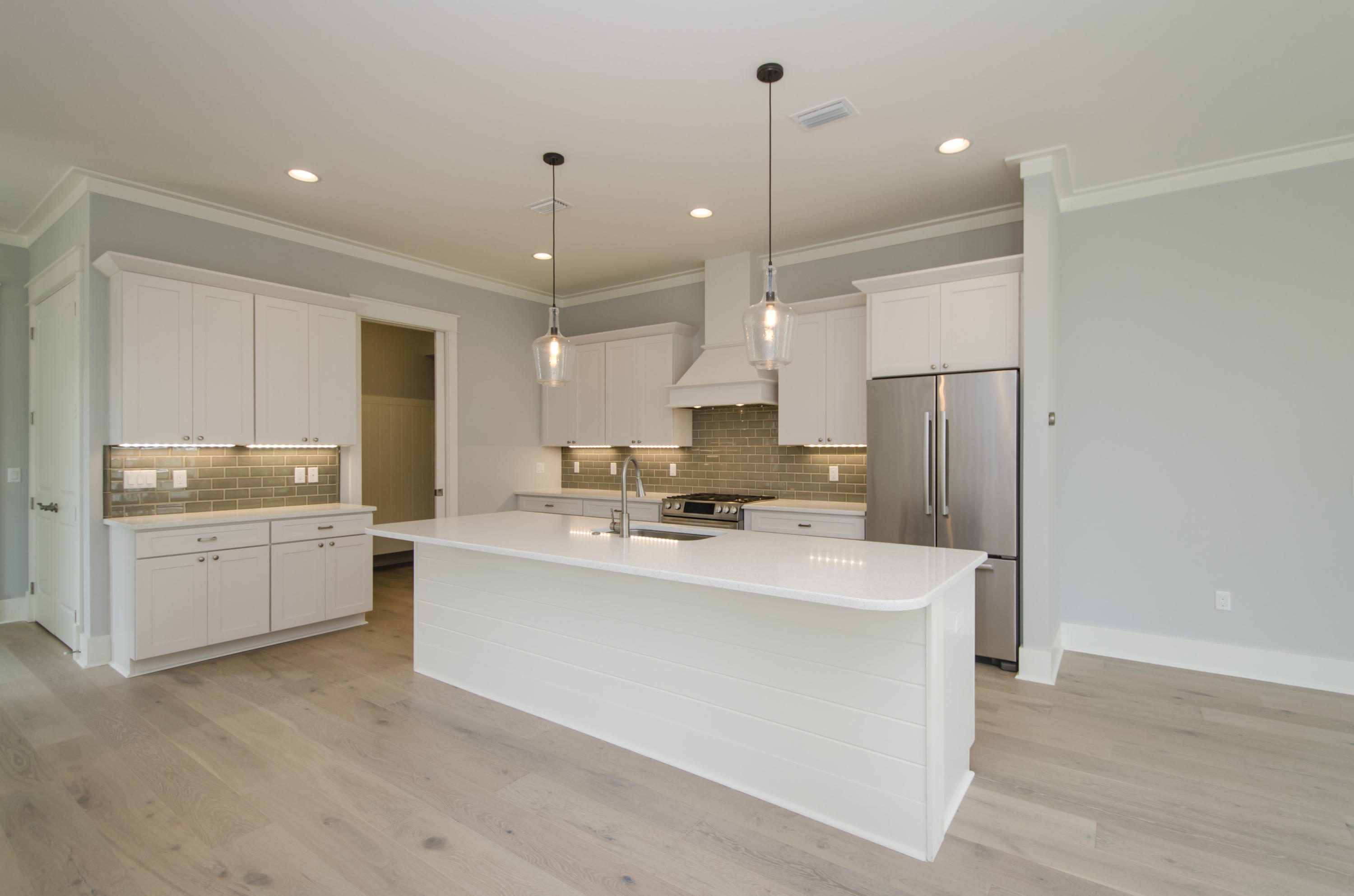 FOREST LAKES - Residential