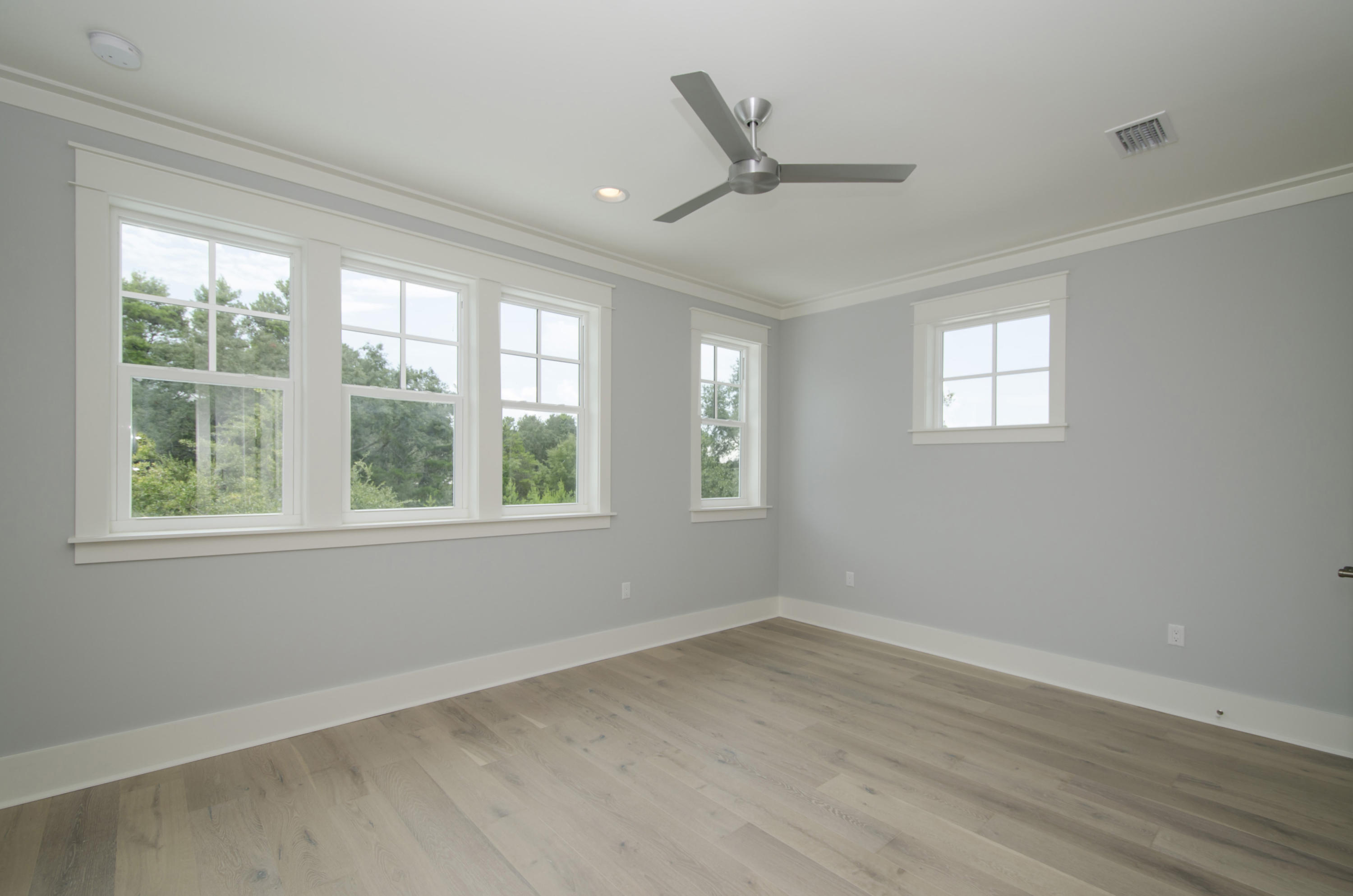 FOREST LAKES - Residential