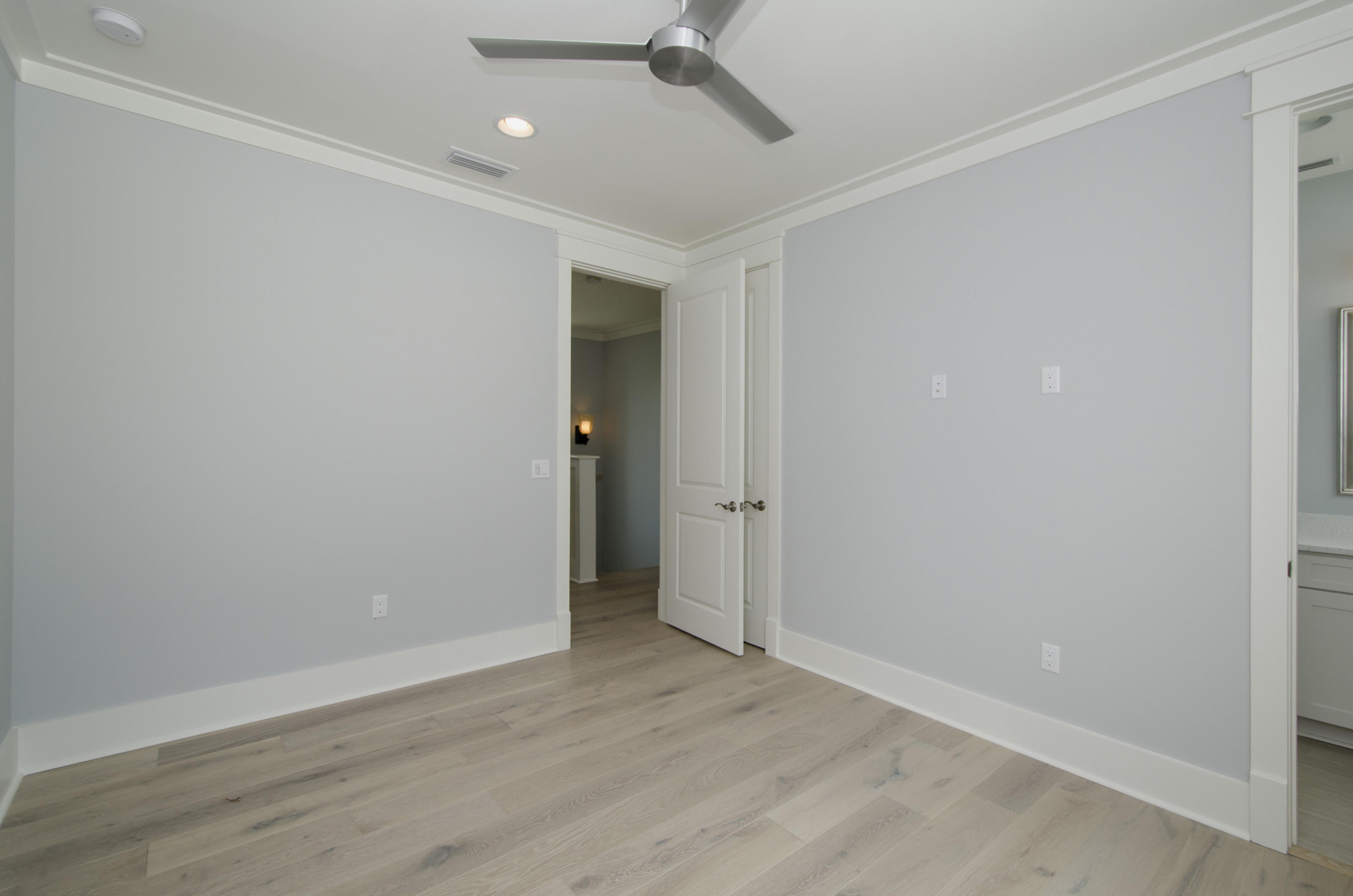 FOREST LAKES - Residential