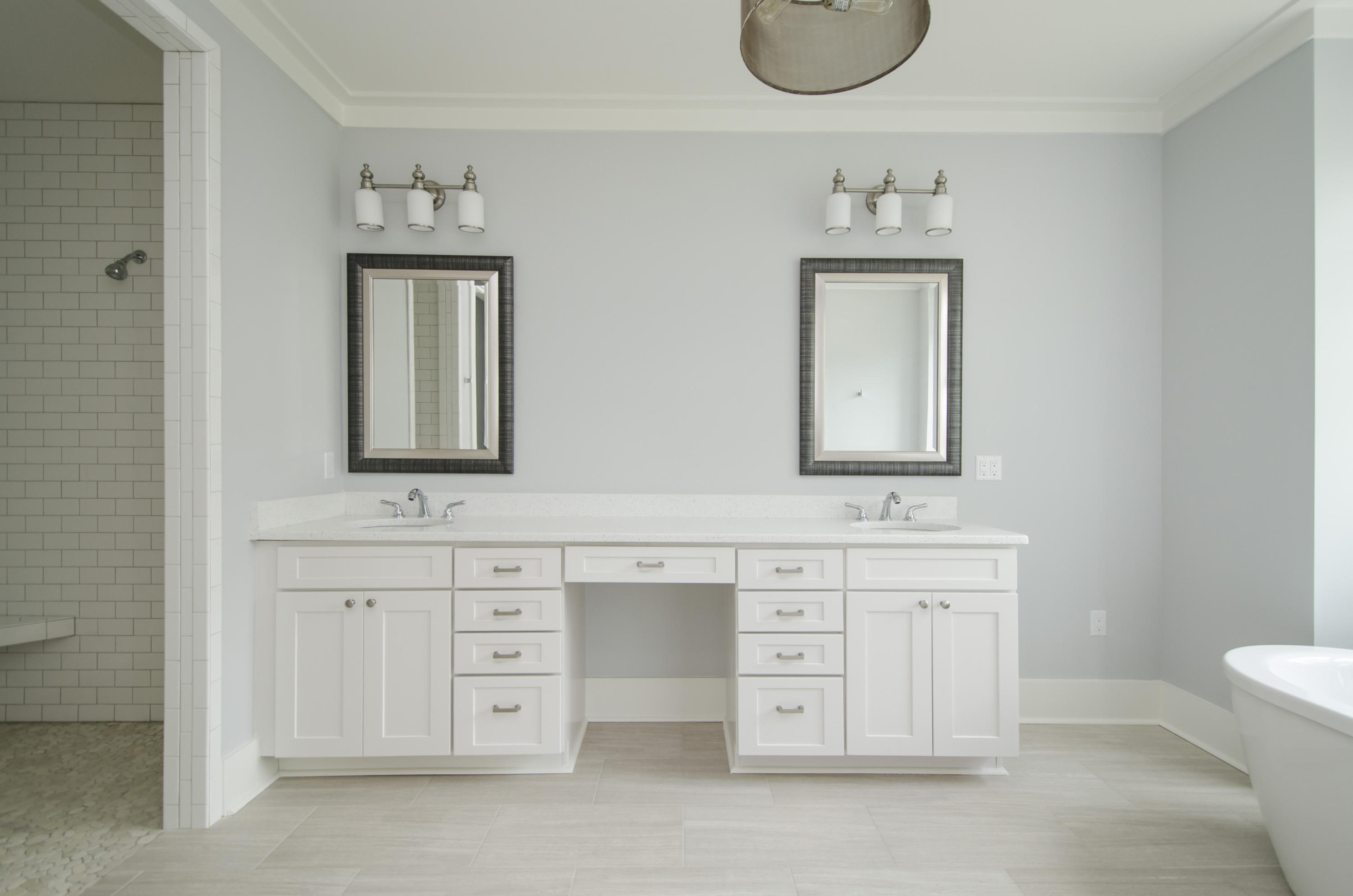 FOREST LAKES - Residential