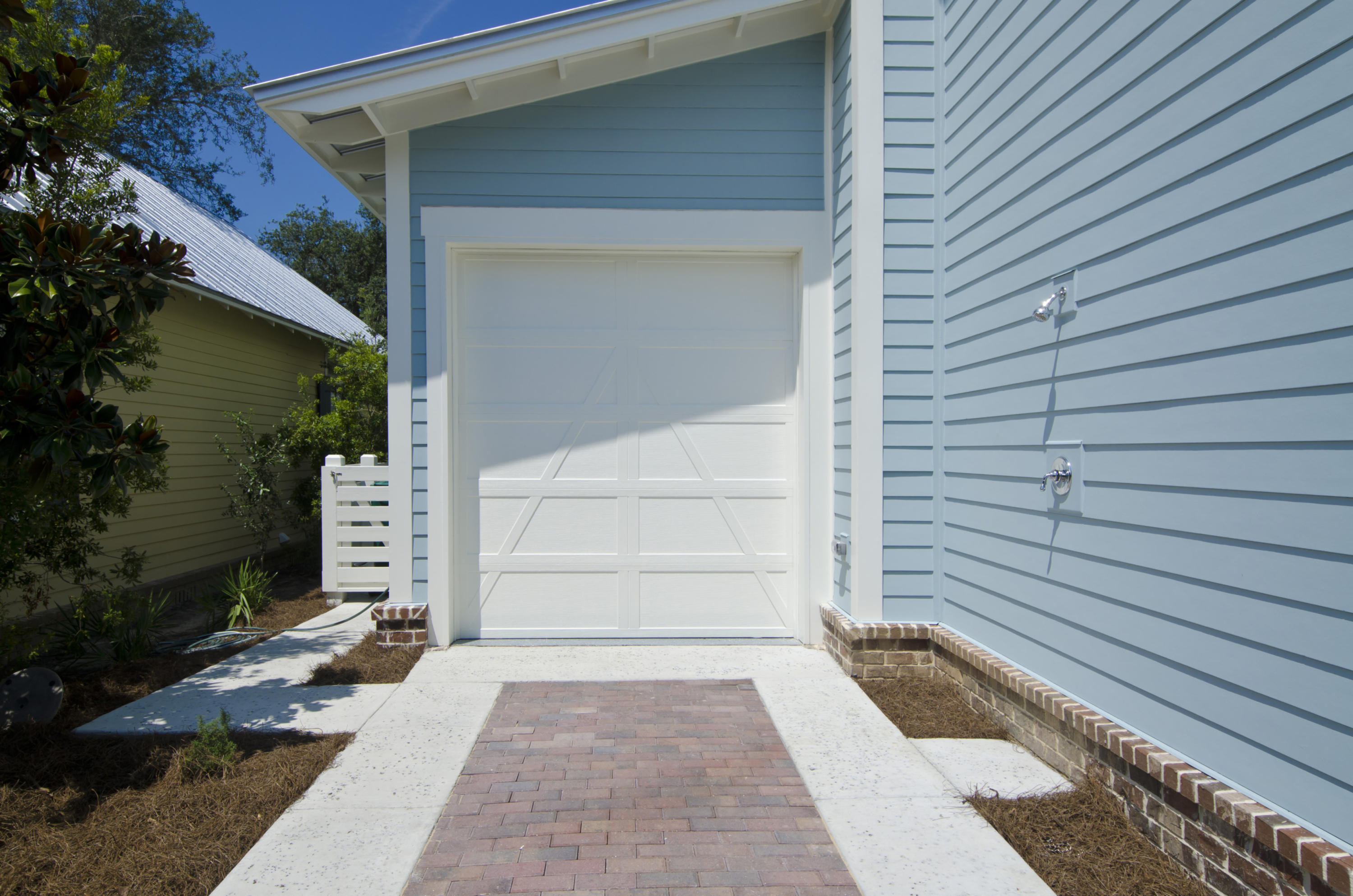 FOREST LAKES - Residential