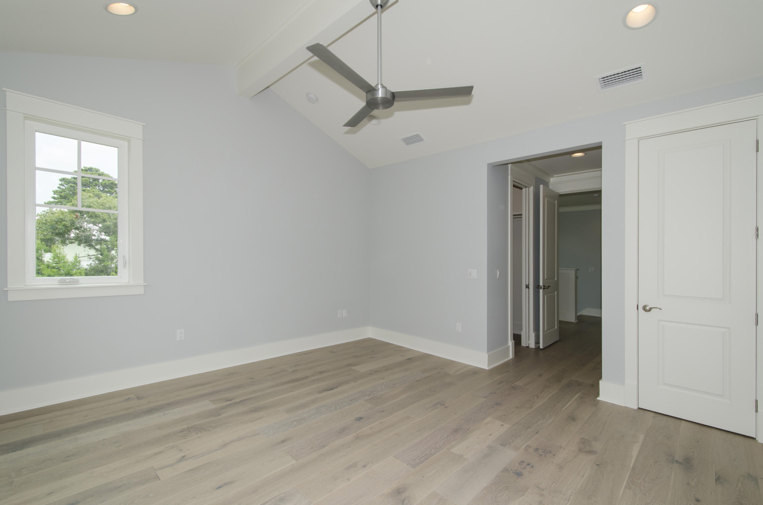 FOREST LAKES - Residential