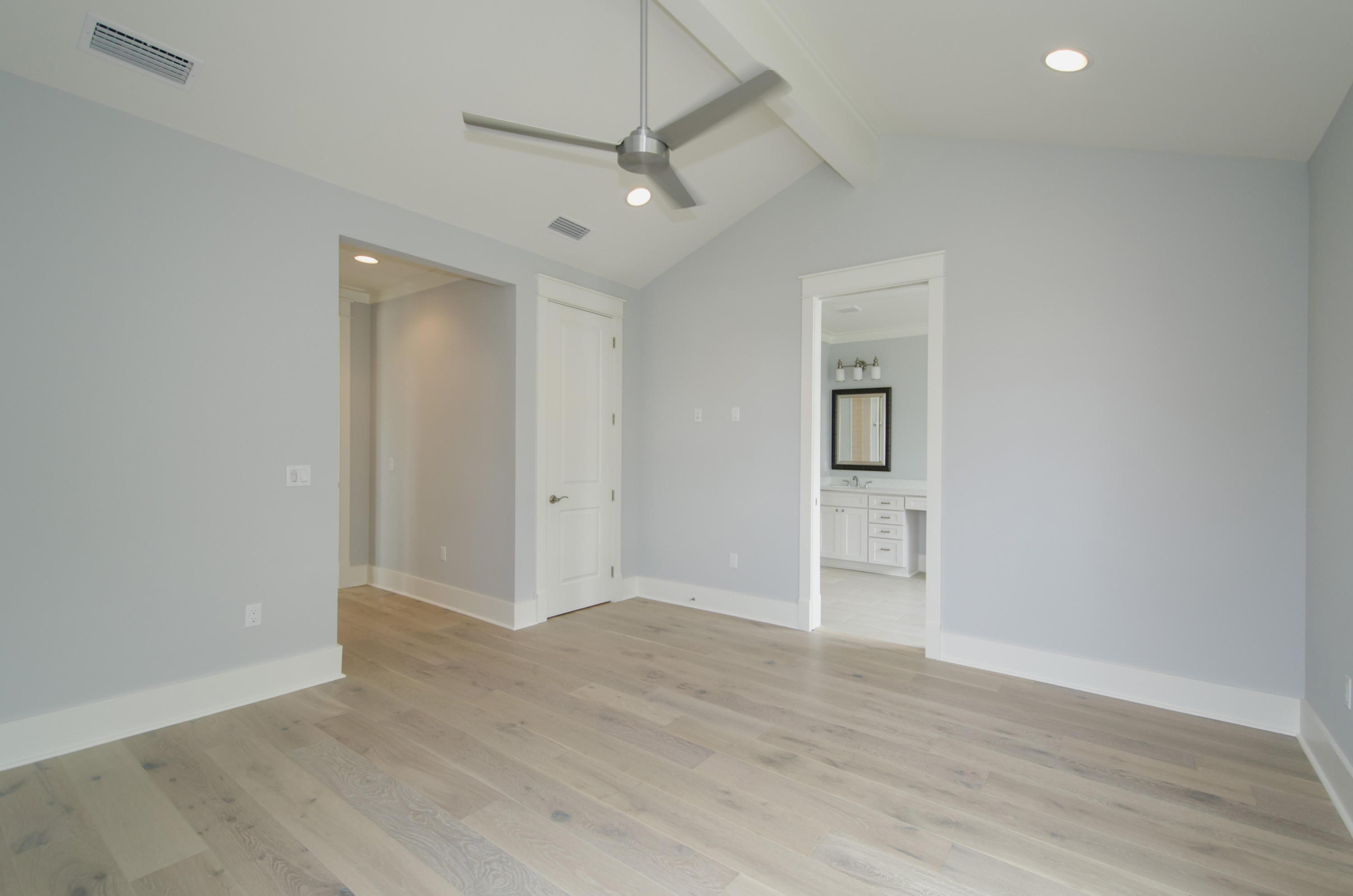 FOREST LAKES - Residential