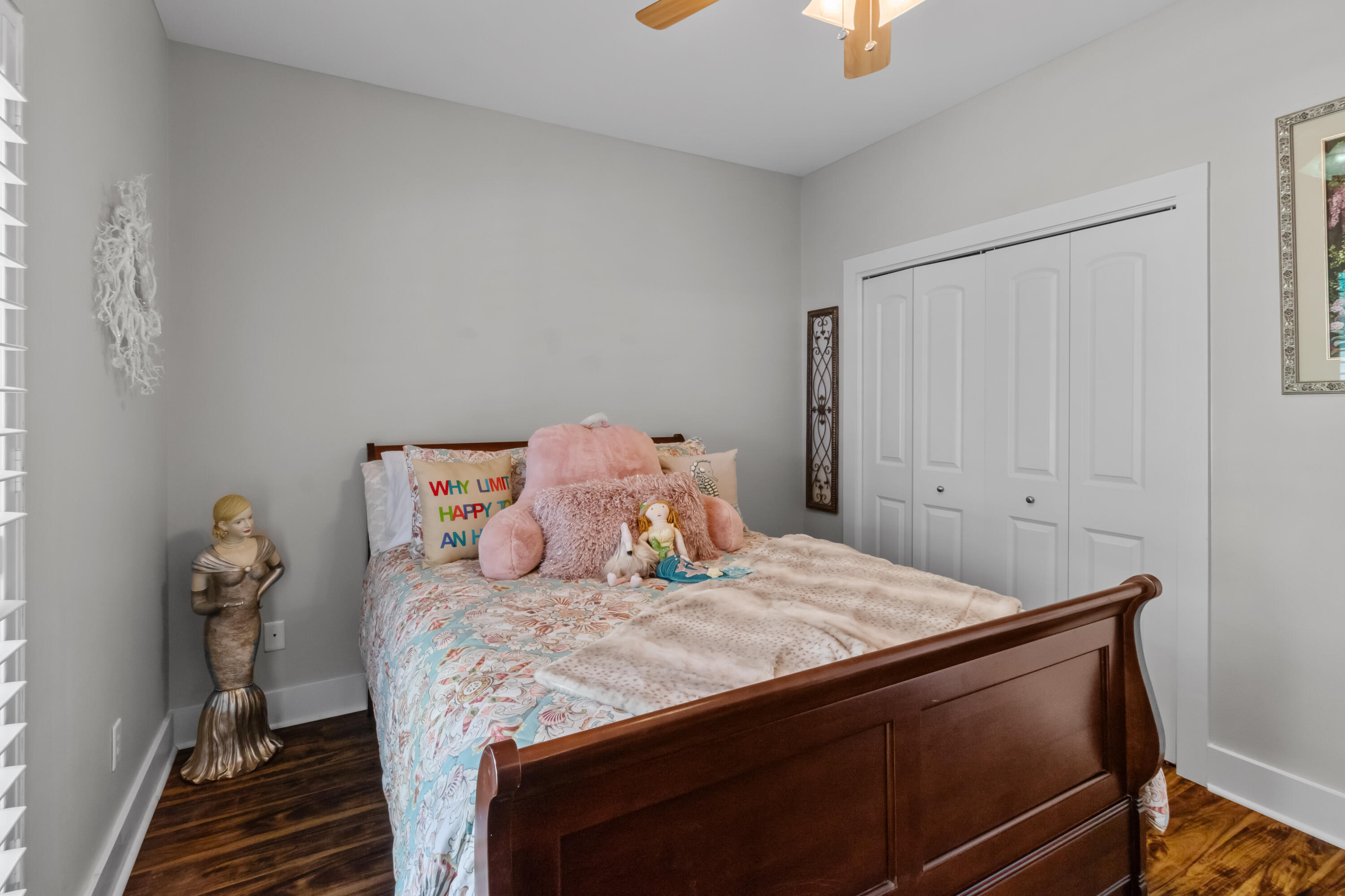 HOLIDAY SHORES ESTATES - Residential