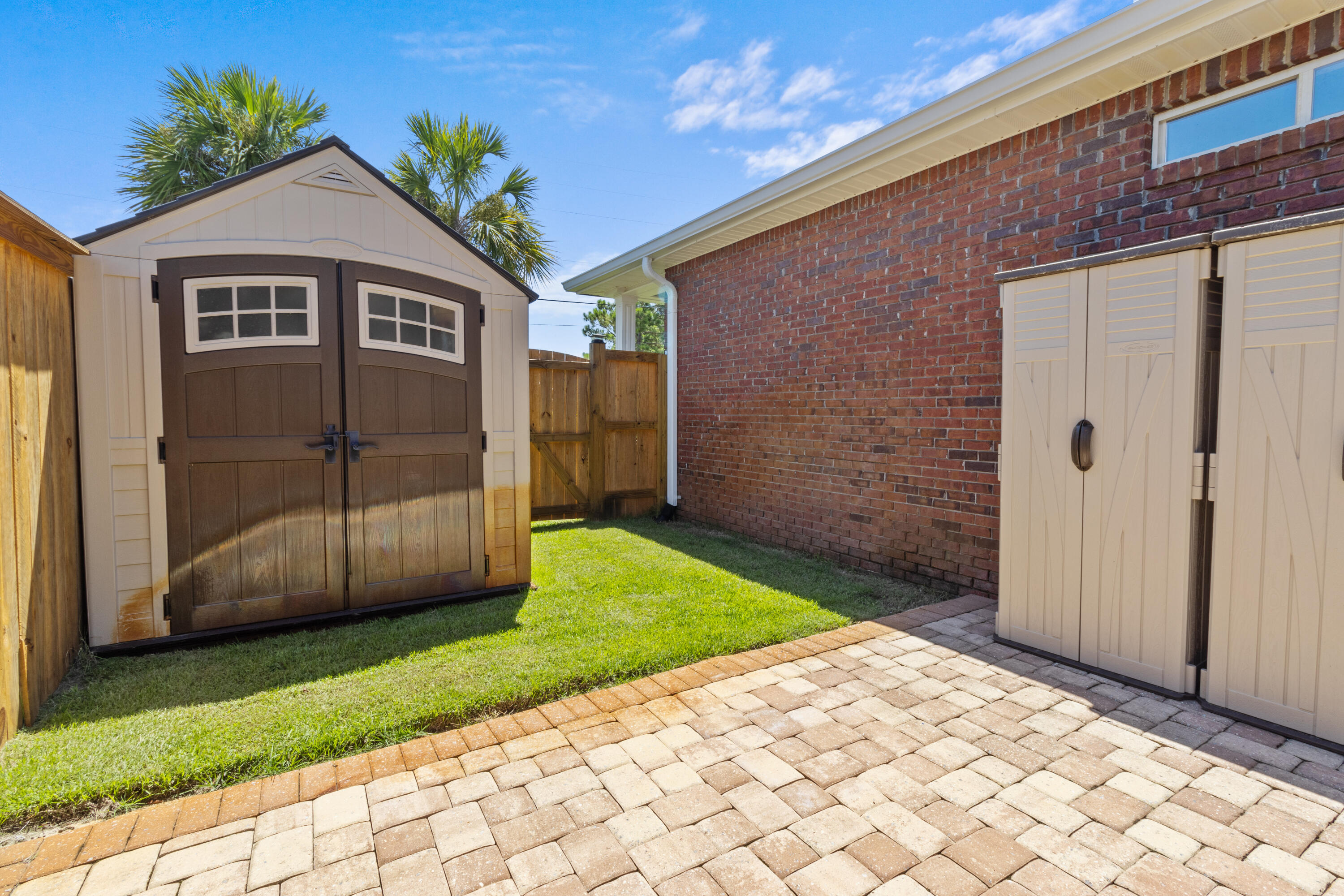 HOLIDAY SHORES ESTATES - Residential