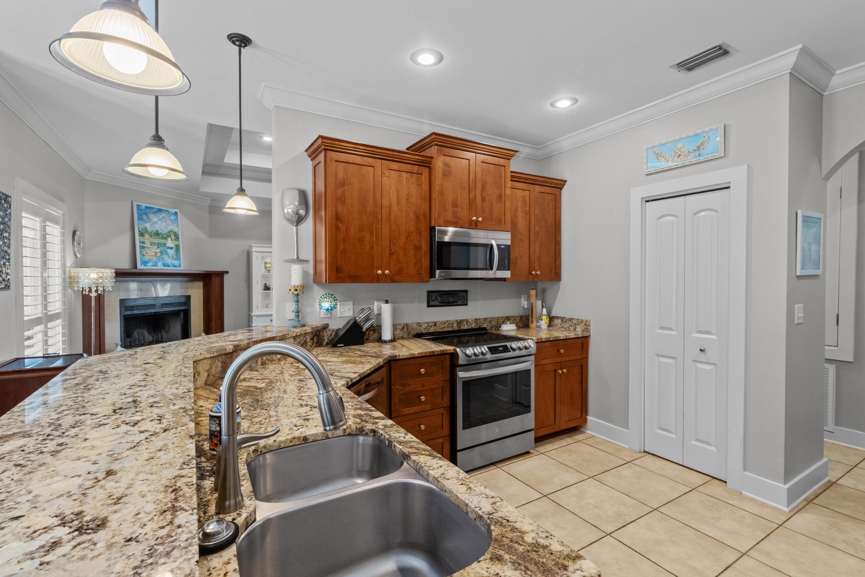 HOLIDAY SHORES ESTATES - Residential