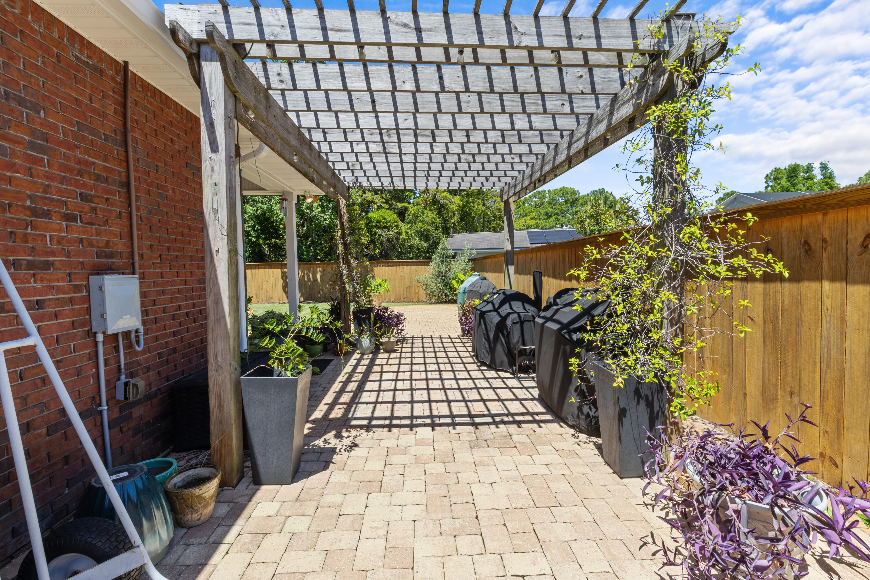 HOLIDAY SHORES ESTATES - Residential