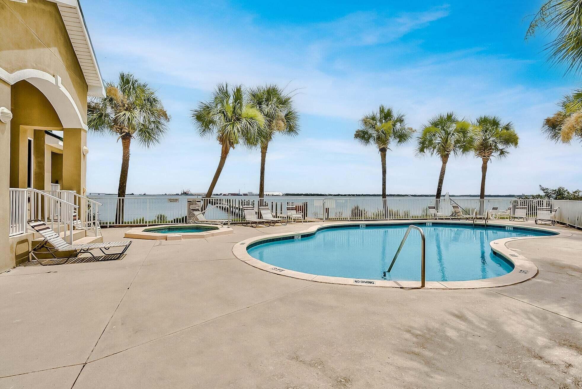 PELICAN BAY S/D - Residential