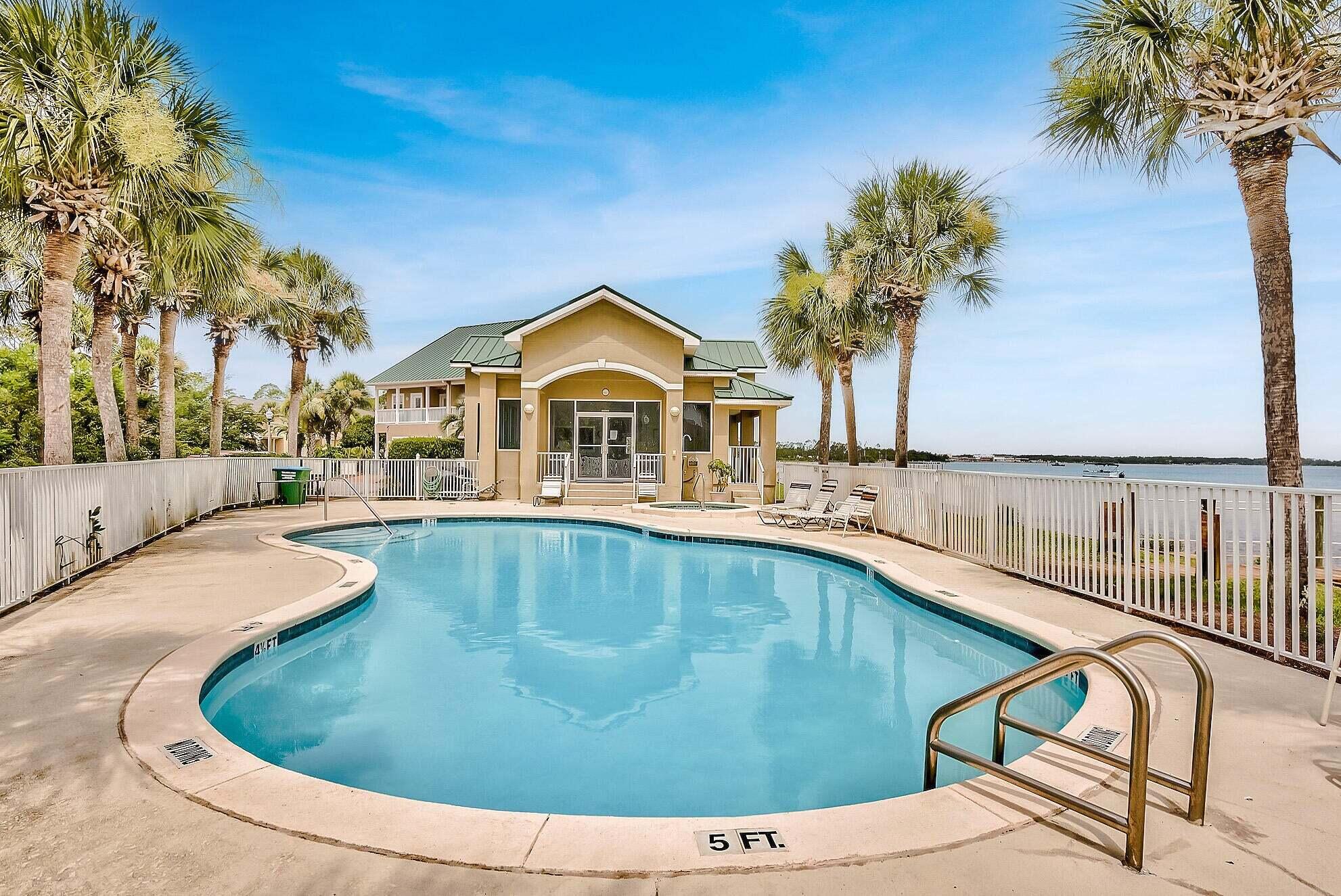 PELICAN BAY S/D - Residential